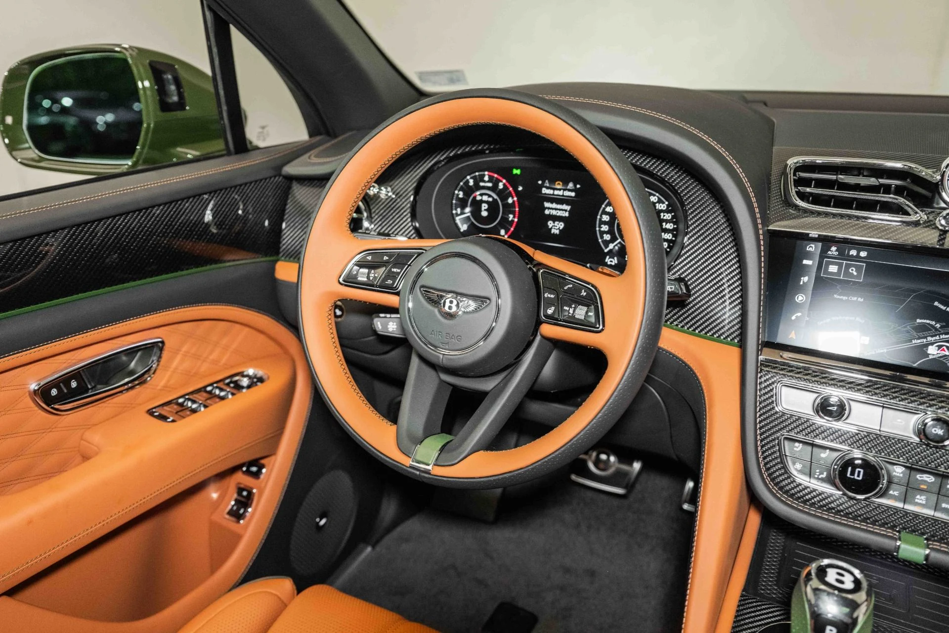 mph030_1347938525_Used_2024_Bentley_Bentayga_EWB_Azure_V8_1718899287_391b9430ca