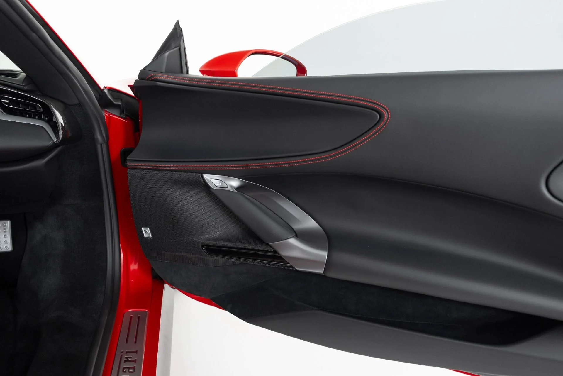 mph030_1355966034_Used_2023_Ferrari_SF_90_Stradale_1755717820_19fda2764f