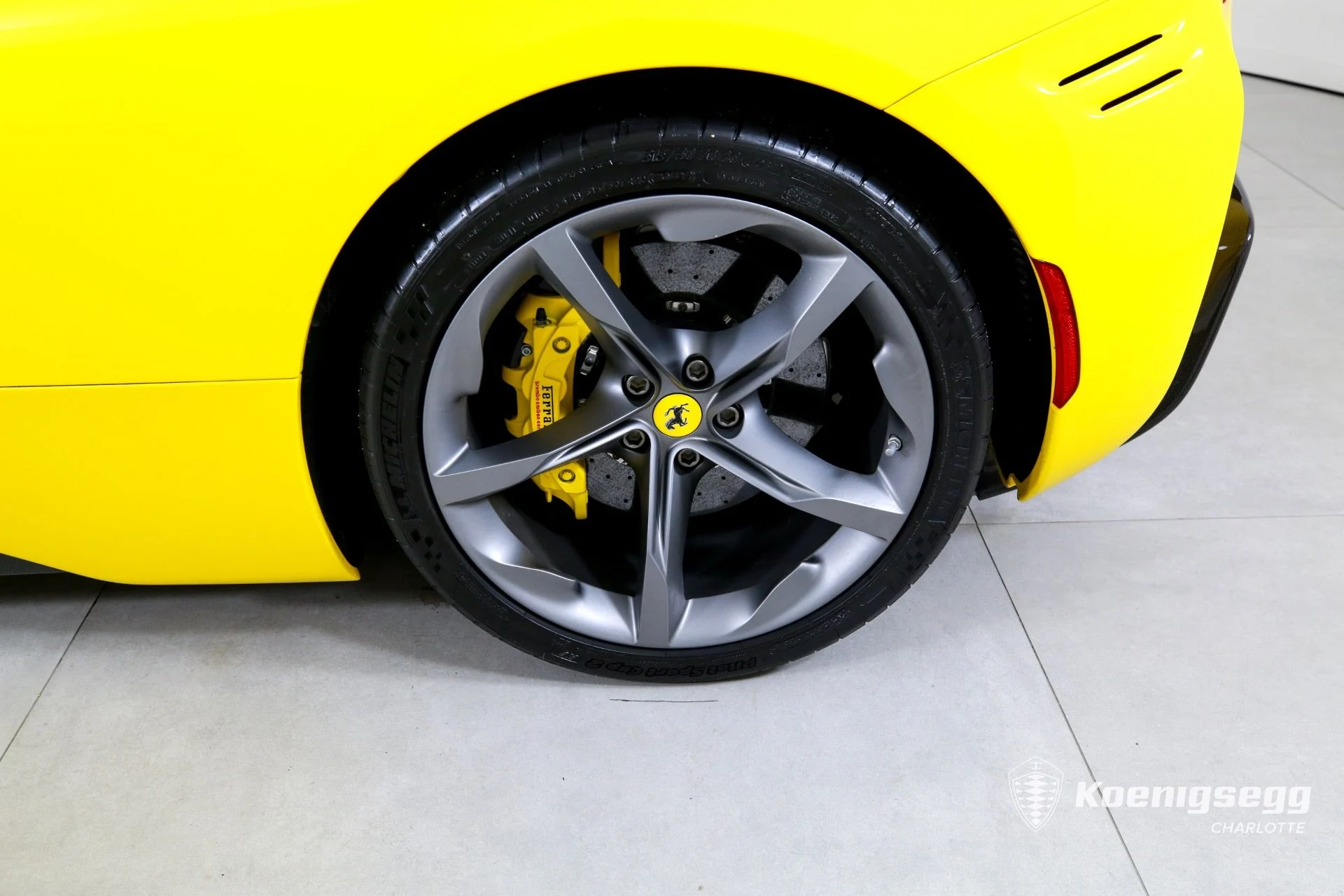 mph030_135906020_Used_2021_Ferrari_SF_90_Stradale_1760975075_a8f0570cc6