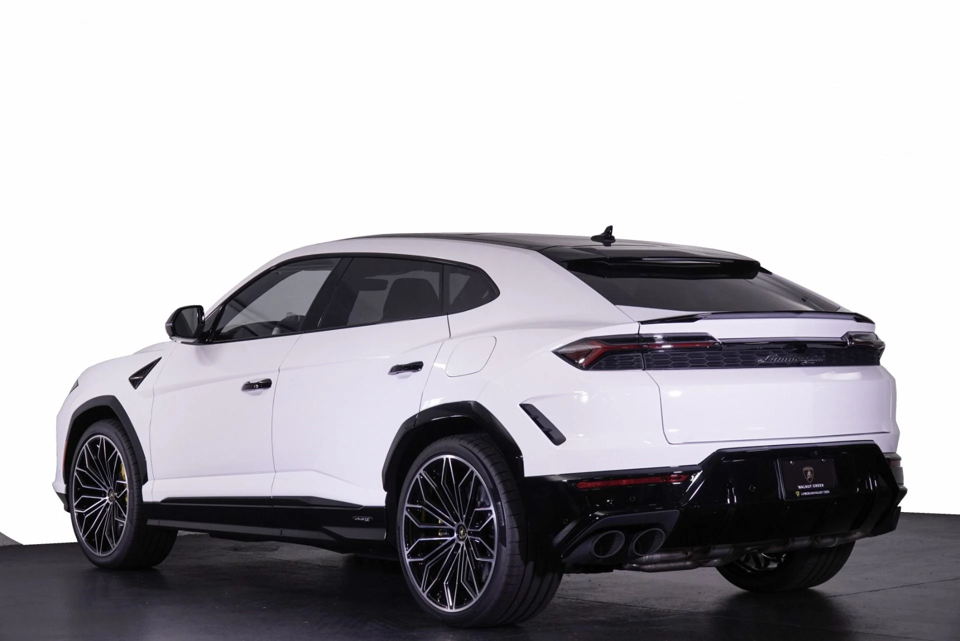 mph030_1365346337_New_2025_Lamborghini_Urus_SE_1760546686_677aae1162