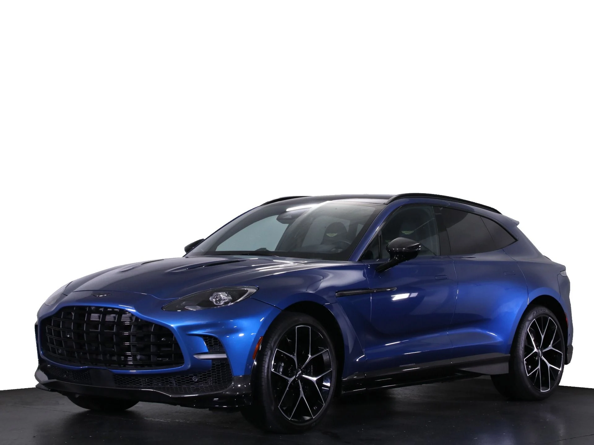 mph030_1373092293_Used_2025_Aston_Martin_DBX_707_1758482784_6e27e8f2f2