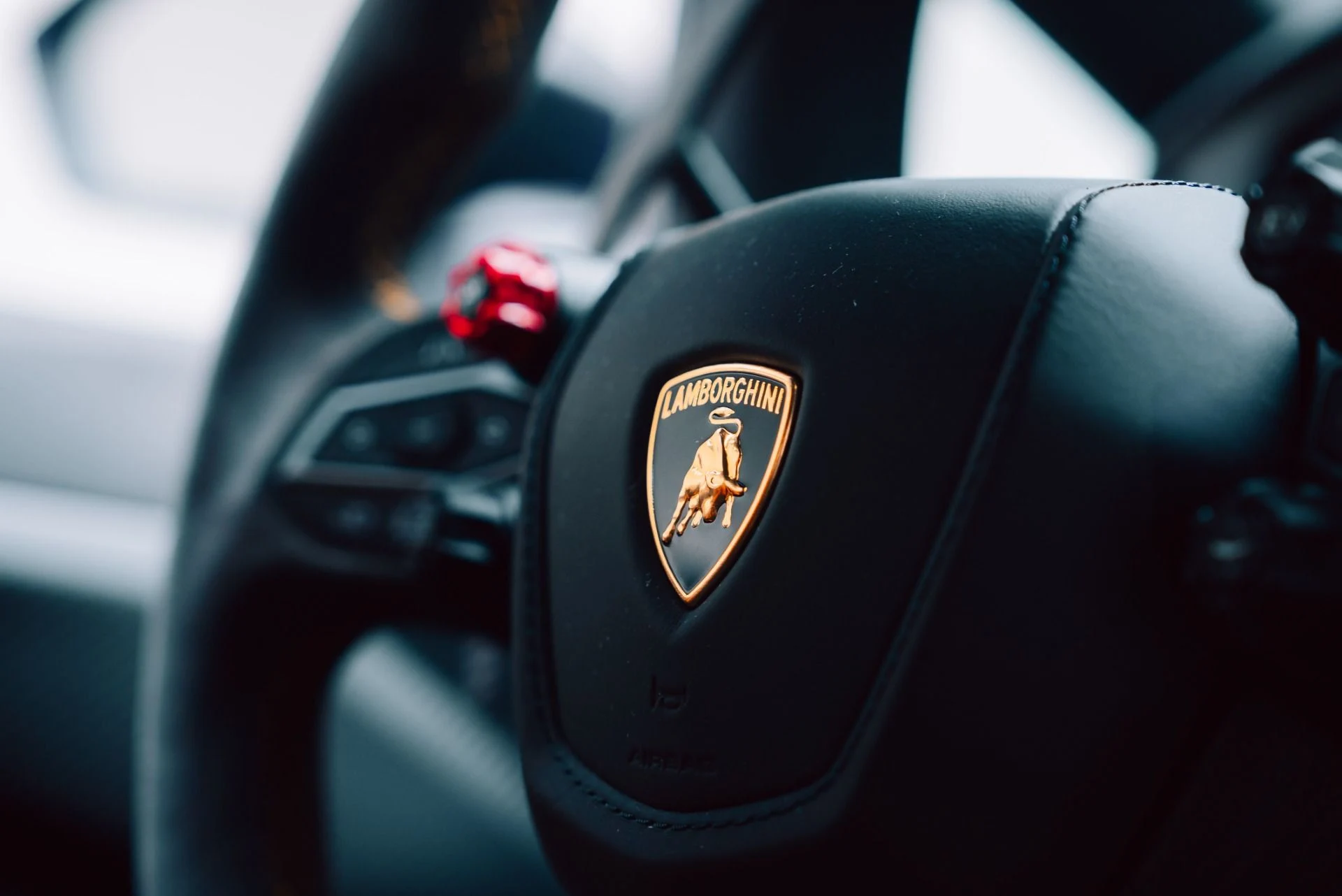 mph030_1380292703_Used_2024_Lamborghini_Revuelto_1762882636_9e2e8ace52