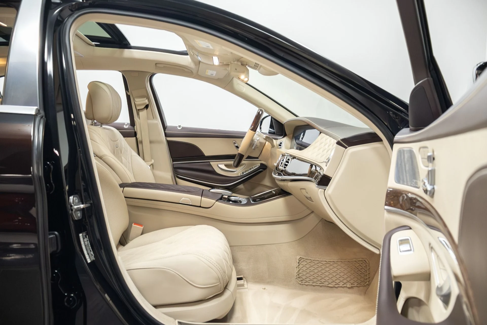 mph030_1387905127_Used_2019_Mercedes_Benz_S_Class_Maybach_S_650_1760740890_ecd769106b