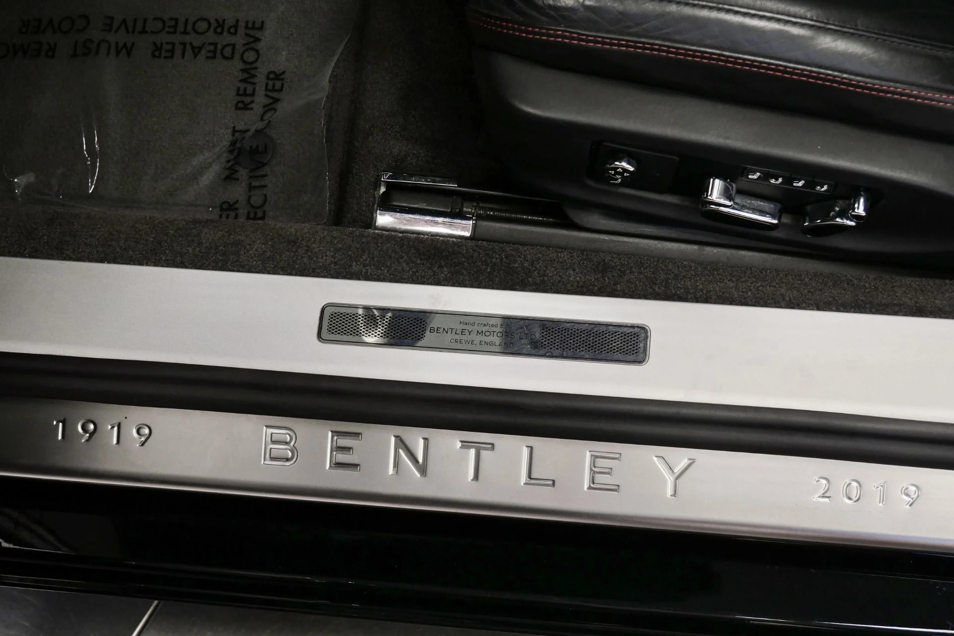 mph030_1394553835_Used_2020_Bentley_Continental_GTC_V8_Blackline_Specification_Front_Seat_Comfort_Specification_1768247283_0bd312918c