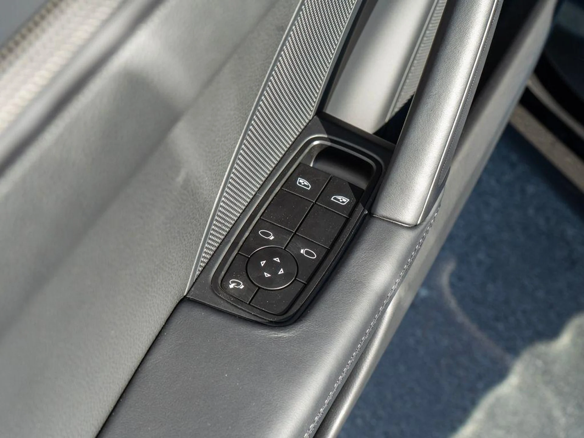 mph030_139997144_y9mqfkd5_FBF_Ytx88_4_Bna_D_Ppcg4_758d68634a