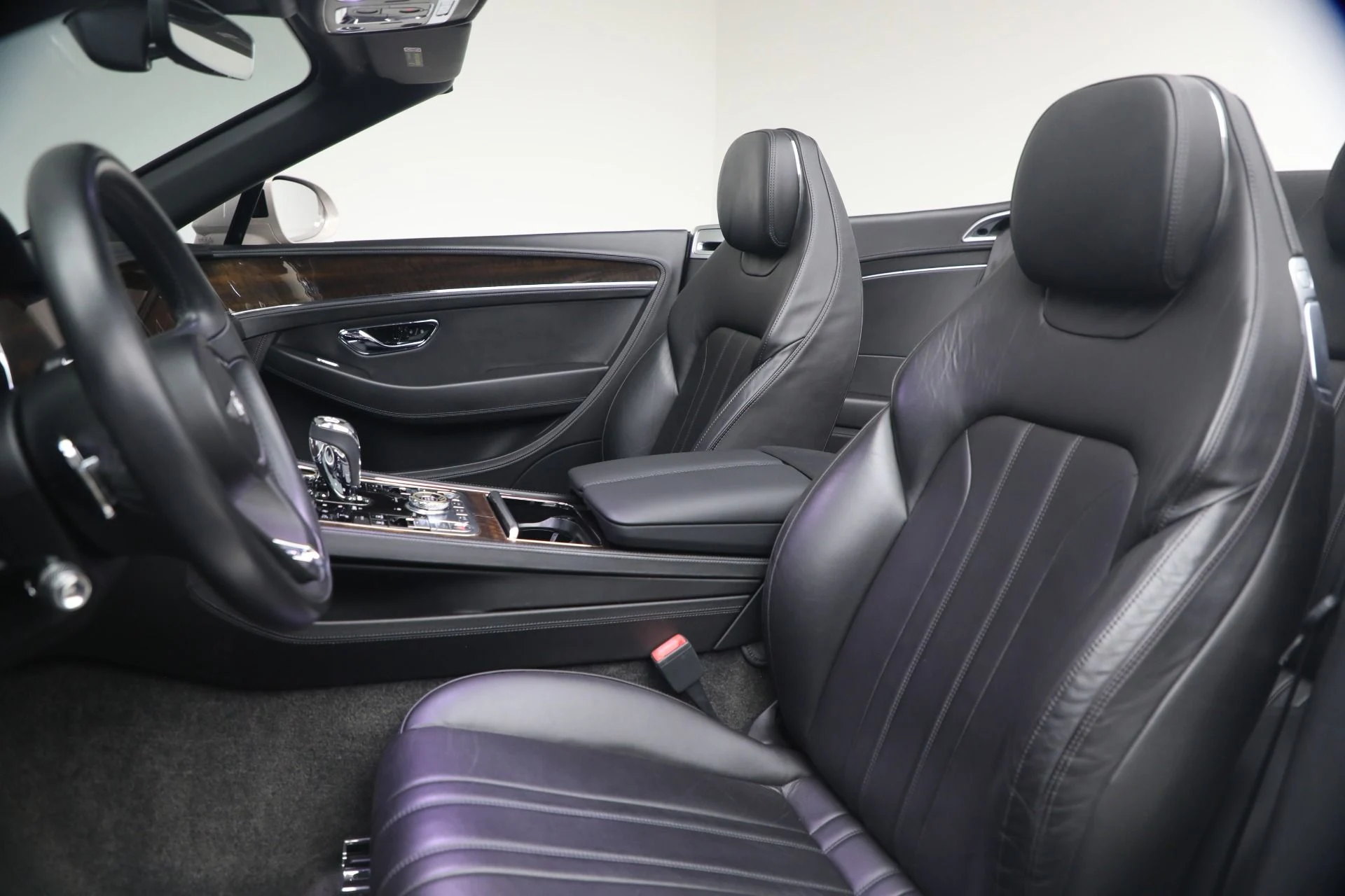 mph030_1407502081_Used_2020_Bentley_Continental_GTC_V8_1776967967_bf28a1af7c