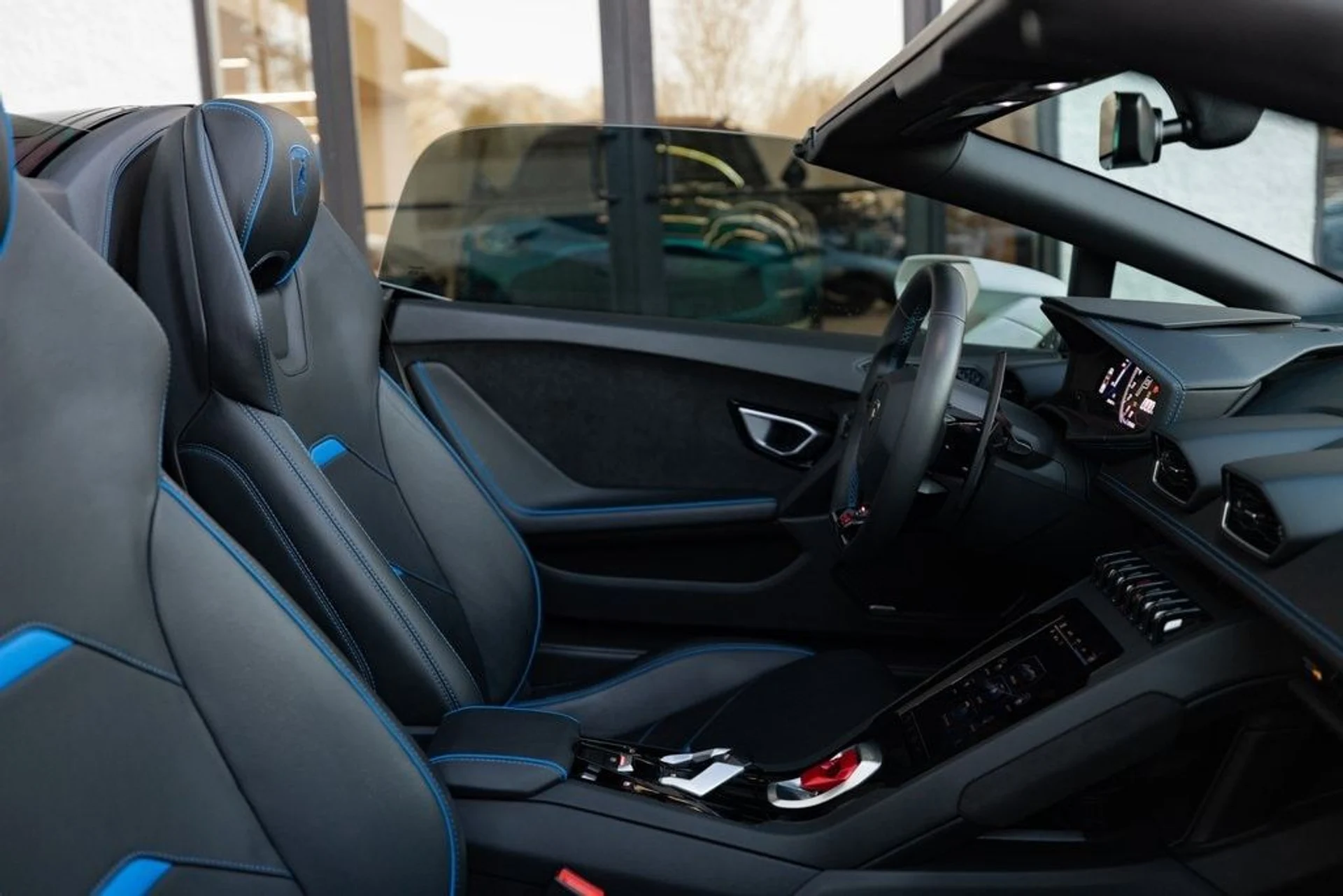 mph030_141385732_e093196134129aebe8c40381186055c0x_a04694d93b