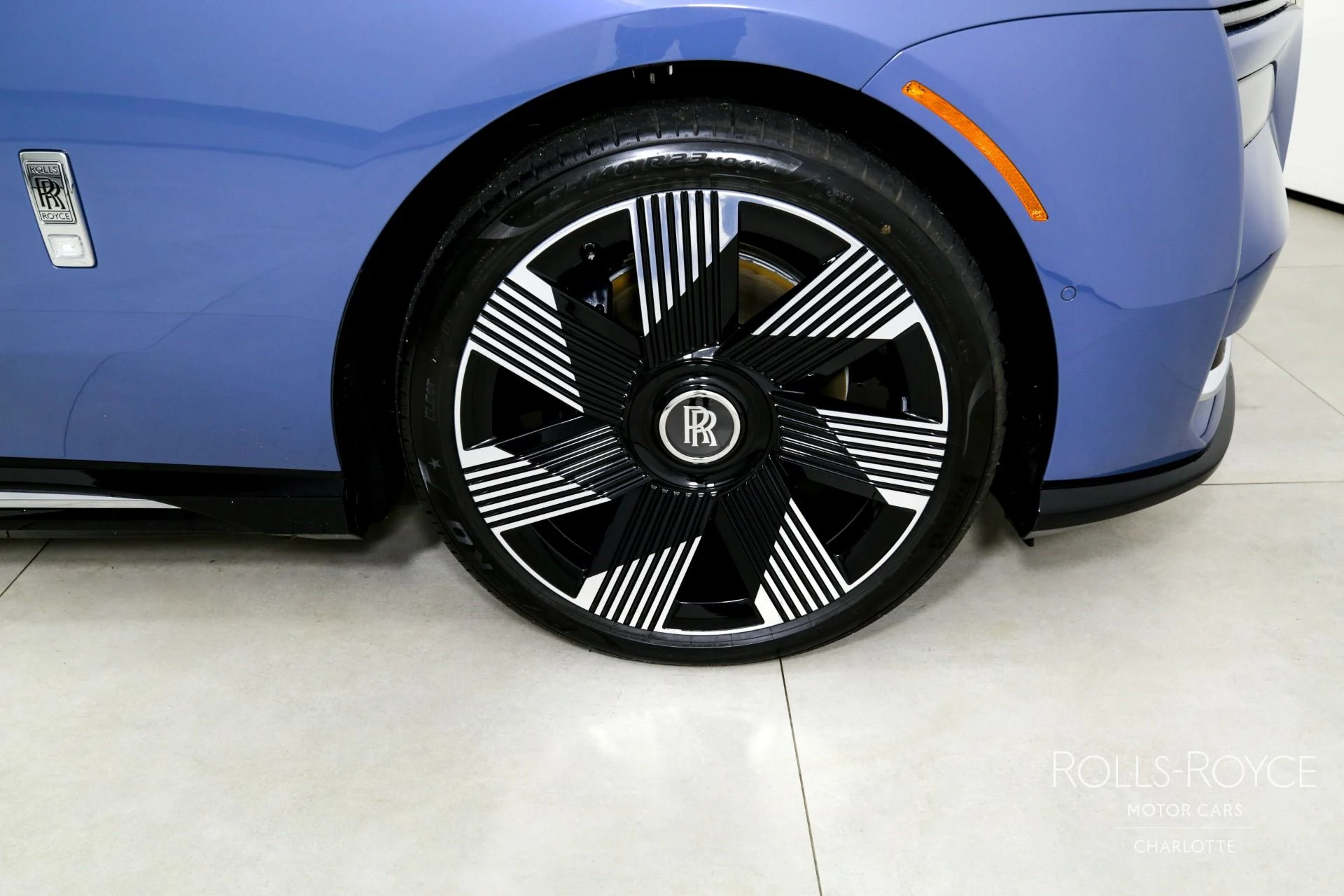 mph030_1414931281_Used_2024_Rolls_Royce_Spectre_1744735780_193f86a0ae