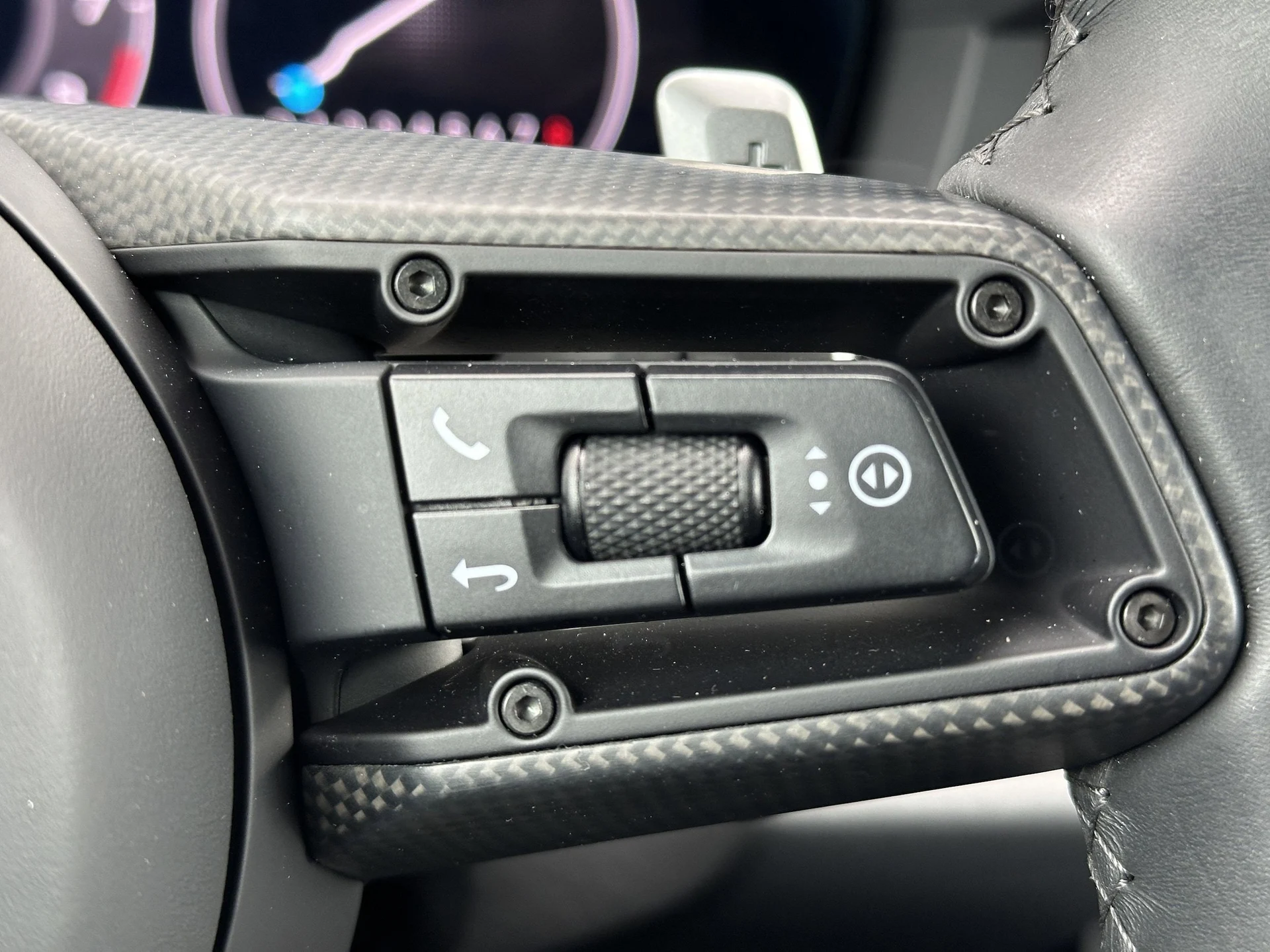 mph030_1414978038_0e03cfae1f3927c9915df137ee15210ax_a1fe96012e