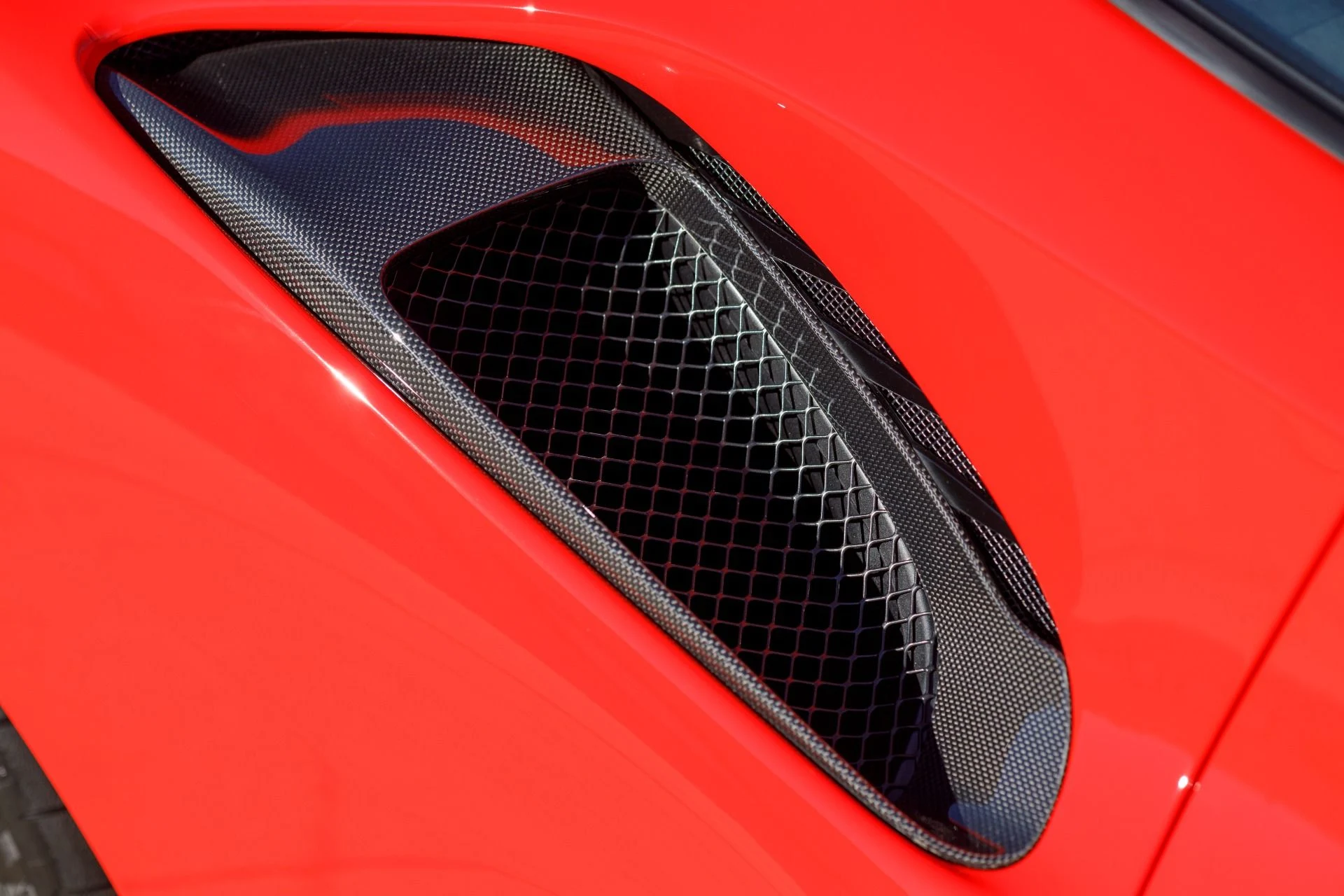 mph030_142510332_Used_2020_Ferrari_488_Pista_1765914948_009a6a47ee