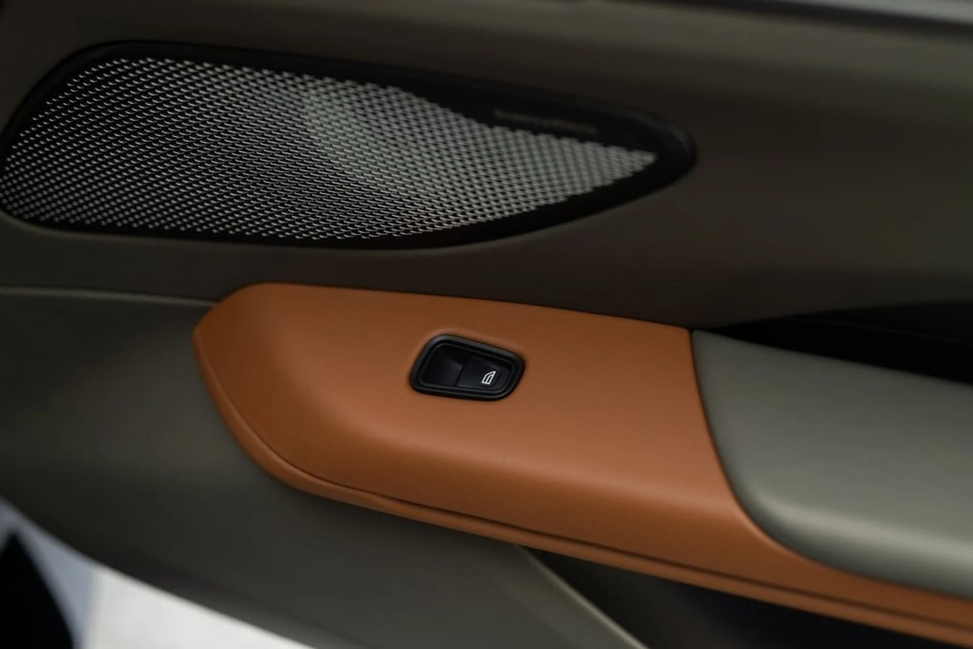 mph030_1438404823_0121189966c463f57902f82e0234b28cx_95a7364acb