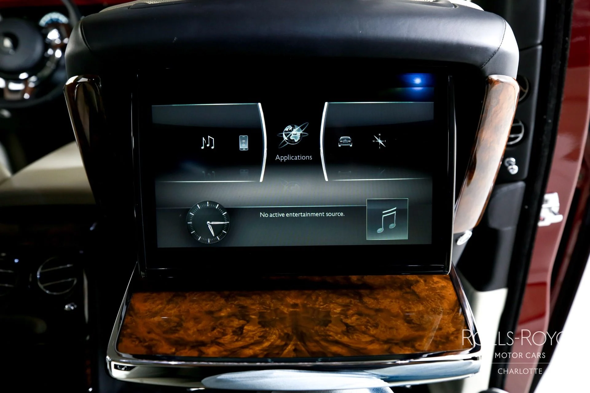 mph030_1449316611_Used_2019_Rolls_Royce_Phantom_1786657076_2877b34560