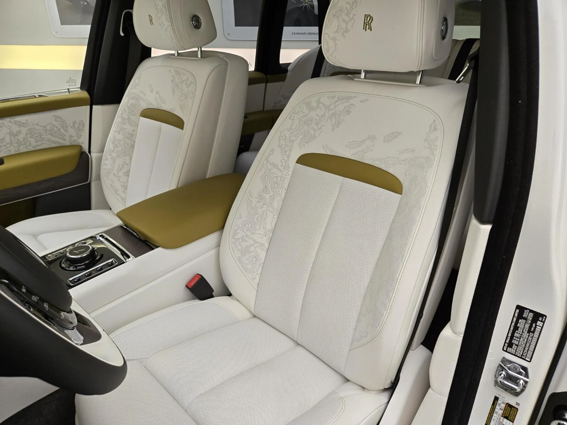 mph030_1449502063_New_2027_Rolls_Royce_Cullinan_1792818911_2d37fe596a