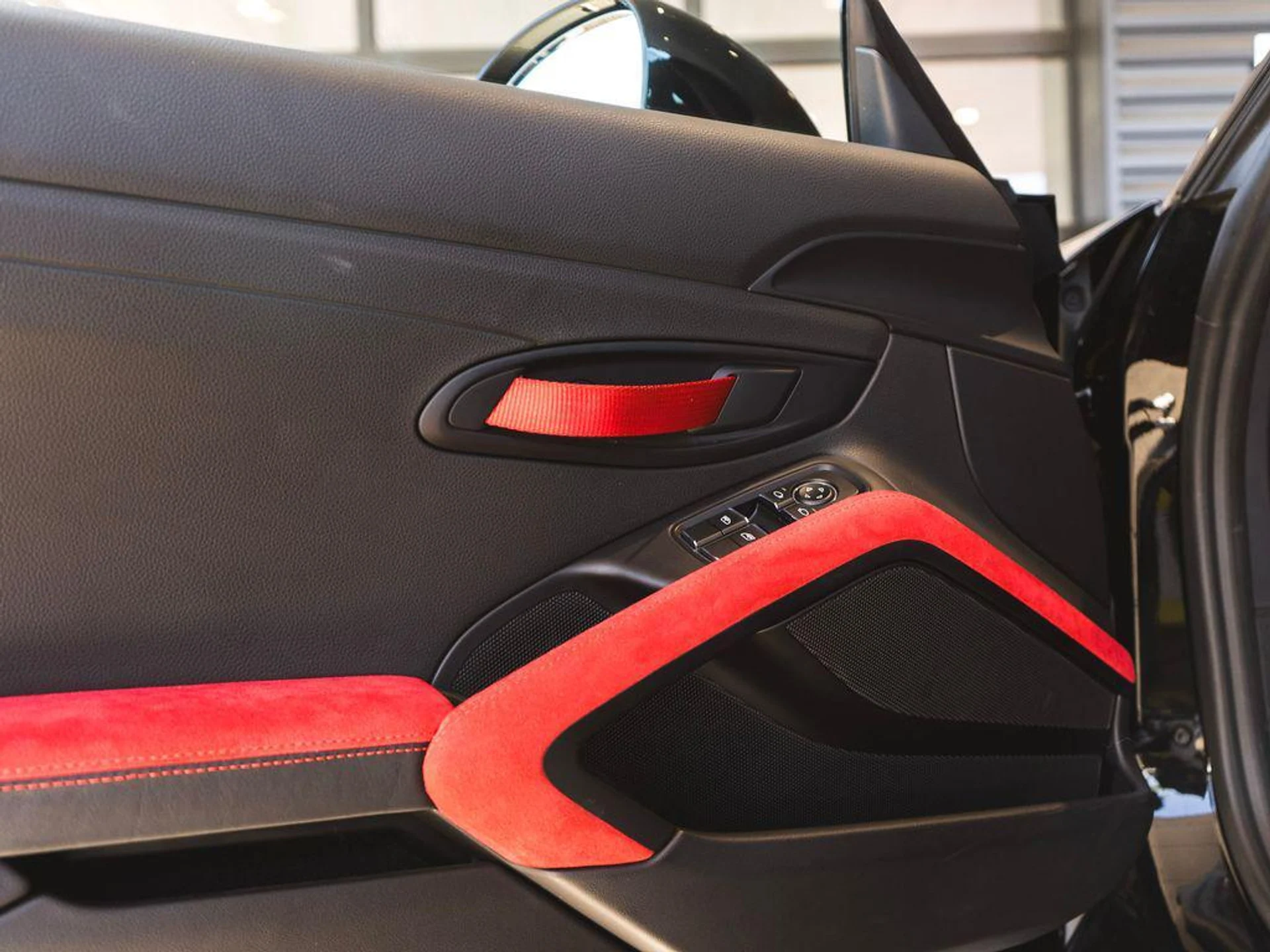 mph030_145649887_zf_Iv_Doy2_K_l_Wp4_Ep3_UW_7_V5_DE_Qf_M_3965debccd