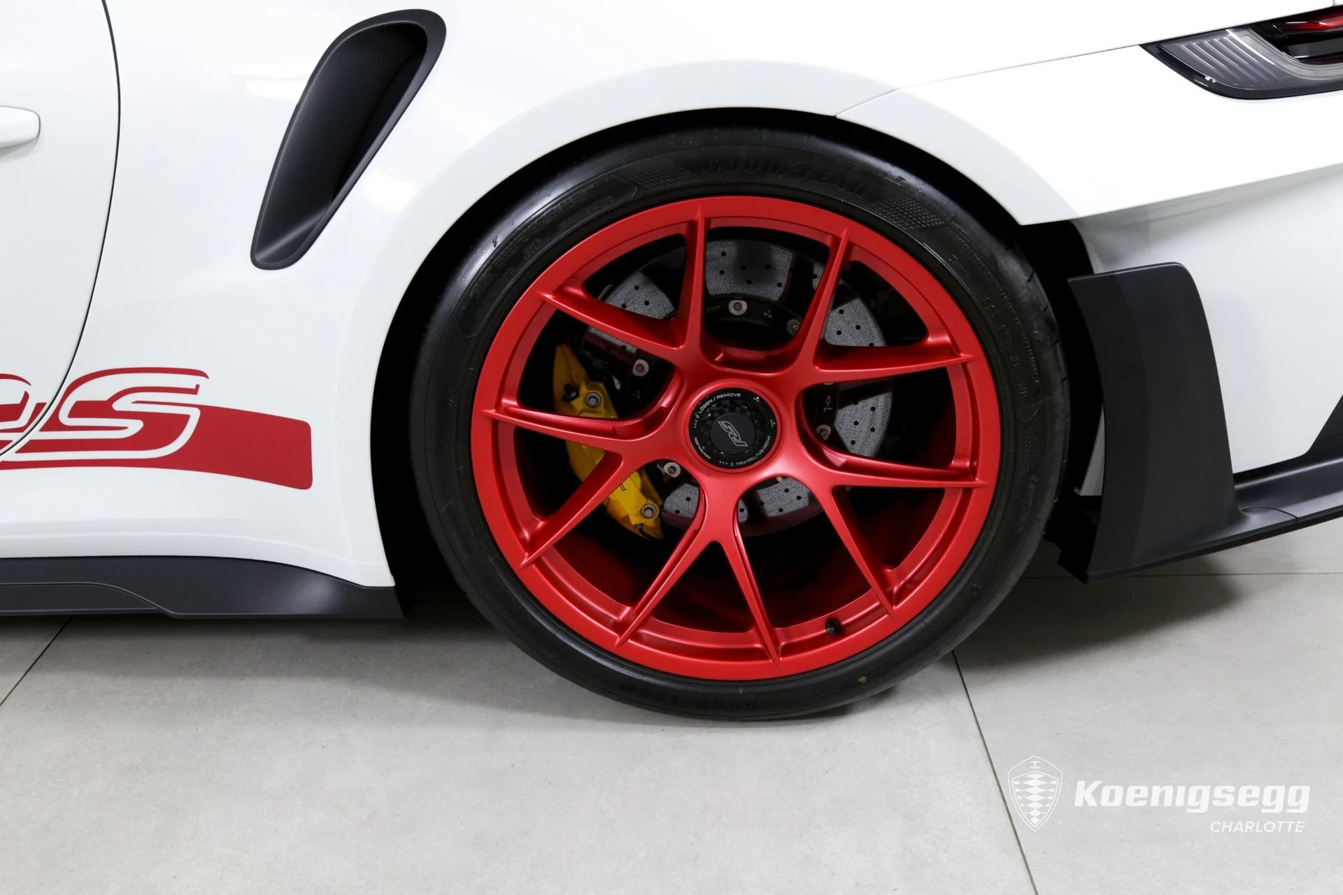 mph030_1457398538_Used_2024_Porsche_911_GT_3_RS_1737481438_09b30081c0