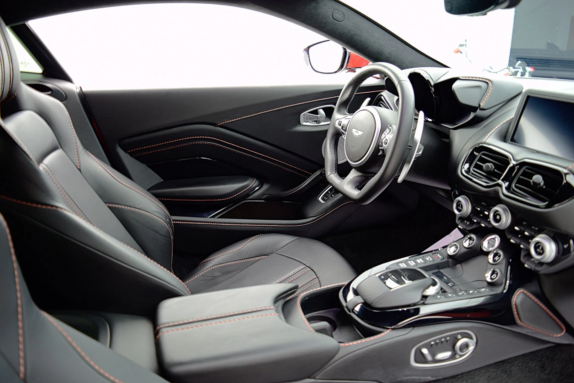 mph030_1469174249_Used_2020_Aston_Martin_Vantage_Coupe_fd3d43d7ef