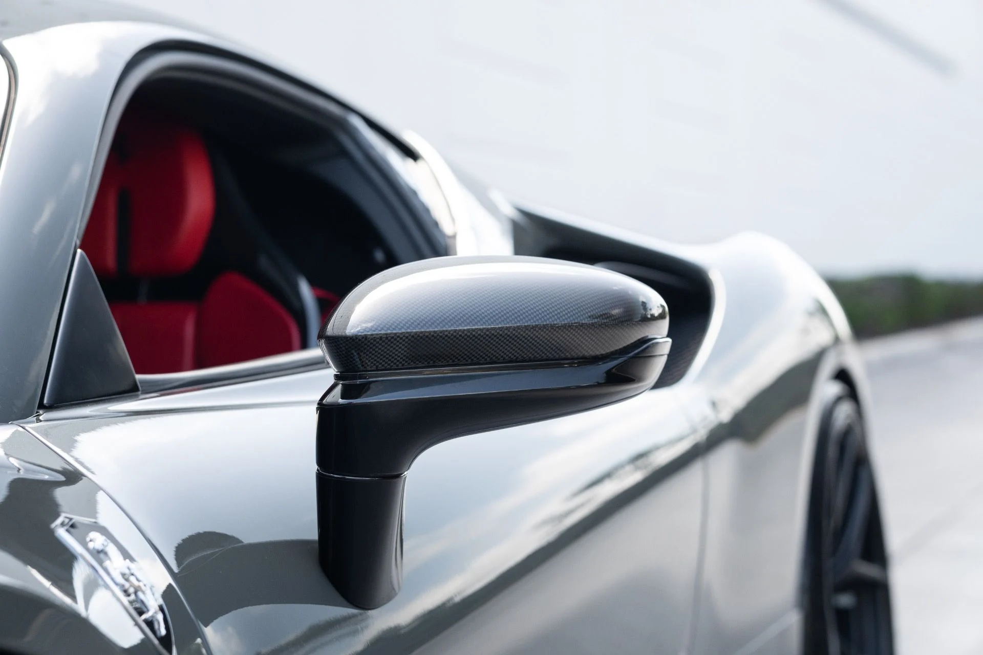 mph030_1499339580_Used_2022_Ferrari_SF_90_Stradale_1772648801_24164dcb5d