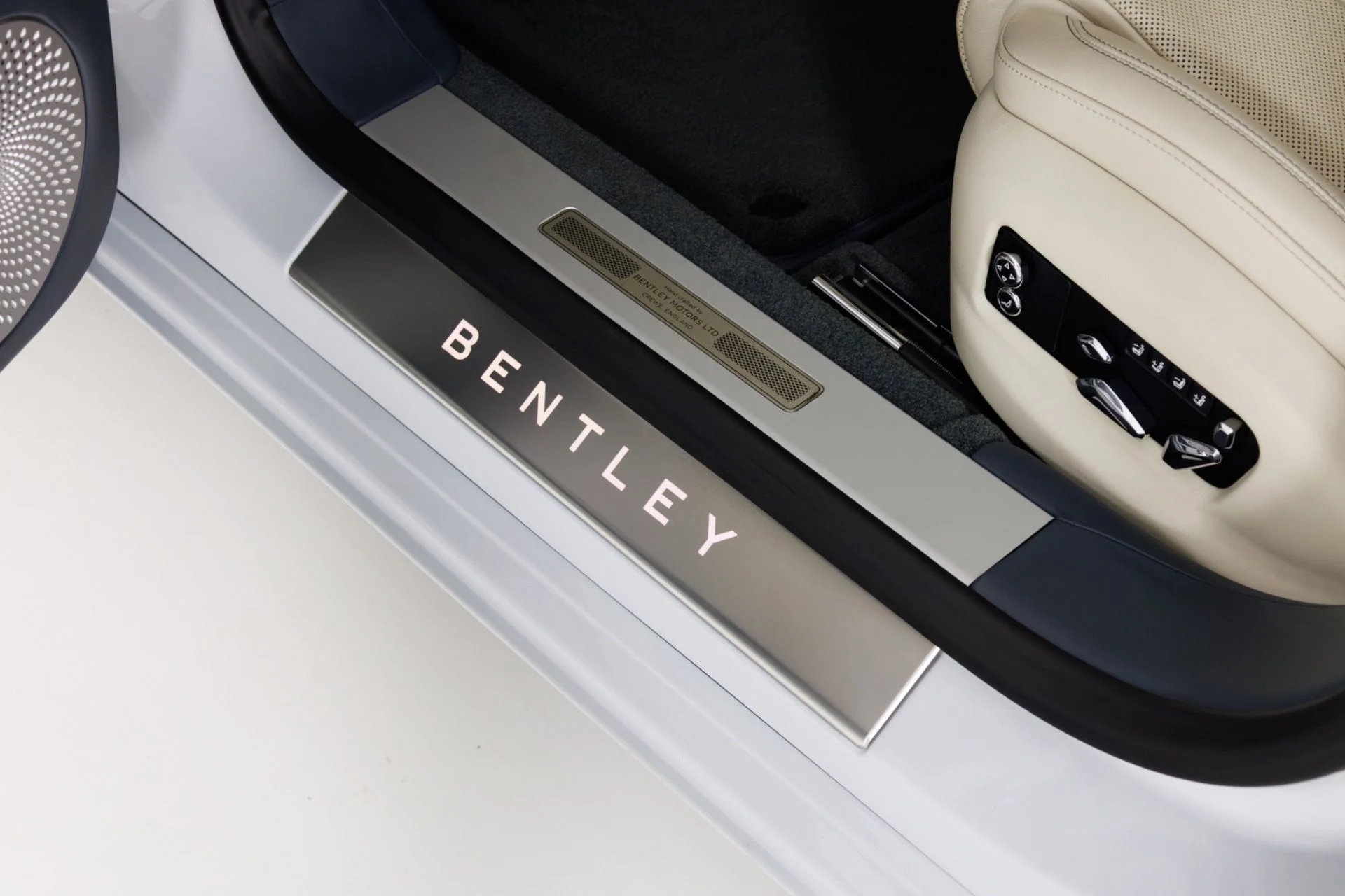 mph030_1502831489_Used_2020_Bentley_Flying_Spur_W12_1776899554_d07ecff1ad