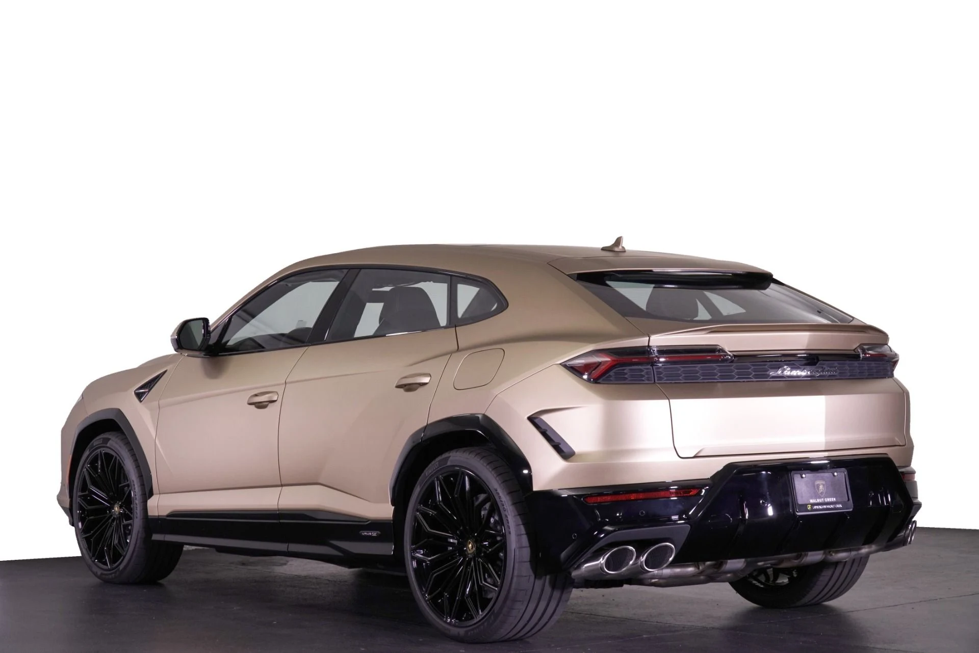 mph030_1506500308_New_2025_Lamborghini_Urus_SE_1760546731_2661276b73