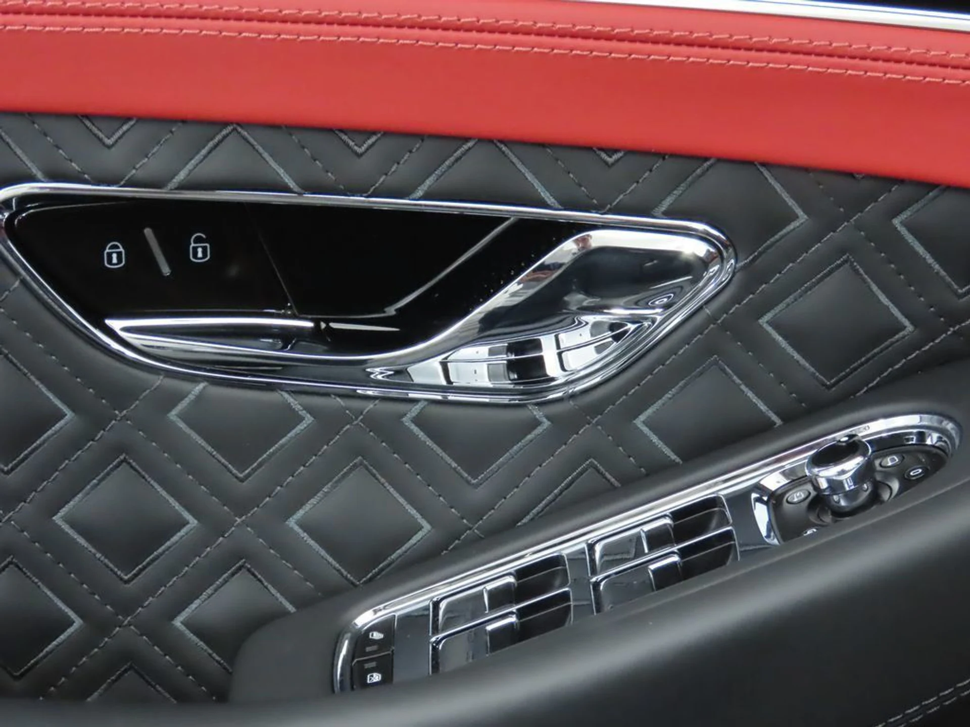 mph030_1509356205_used_2024_bentley_continental_gtsconvertible_8119_22944109_31_1024_96613241e8