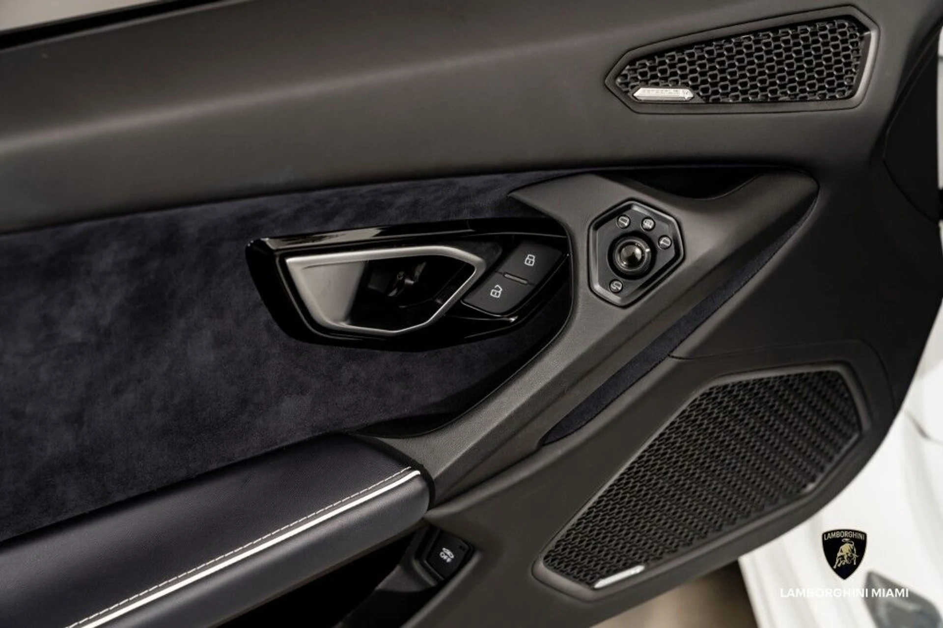 mph030_152084133_dd2a86363e9139a8a2c0e9da3ae9b9f5_c8ab2d6116