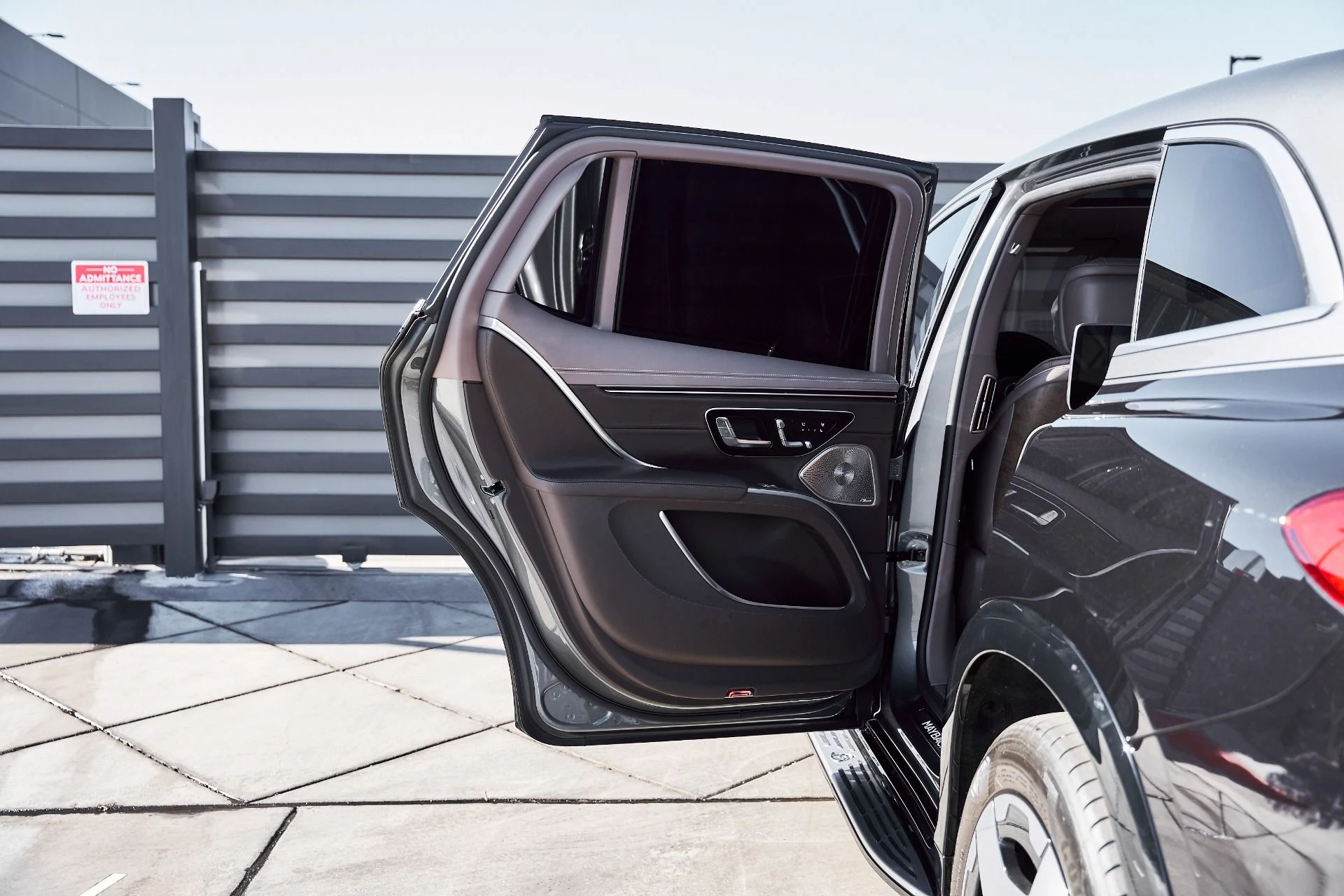 mph030_1521005986_Used_2025_Mercedes_Benz_EQS_Maybach_EQS_680_1770508803_ec3918b5e4