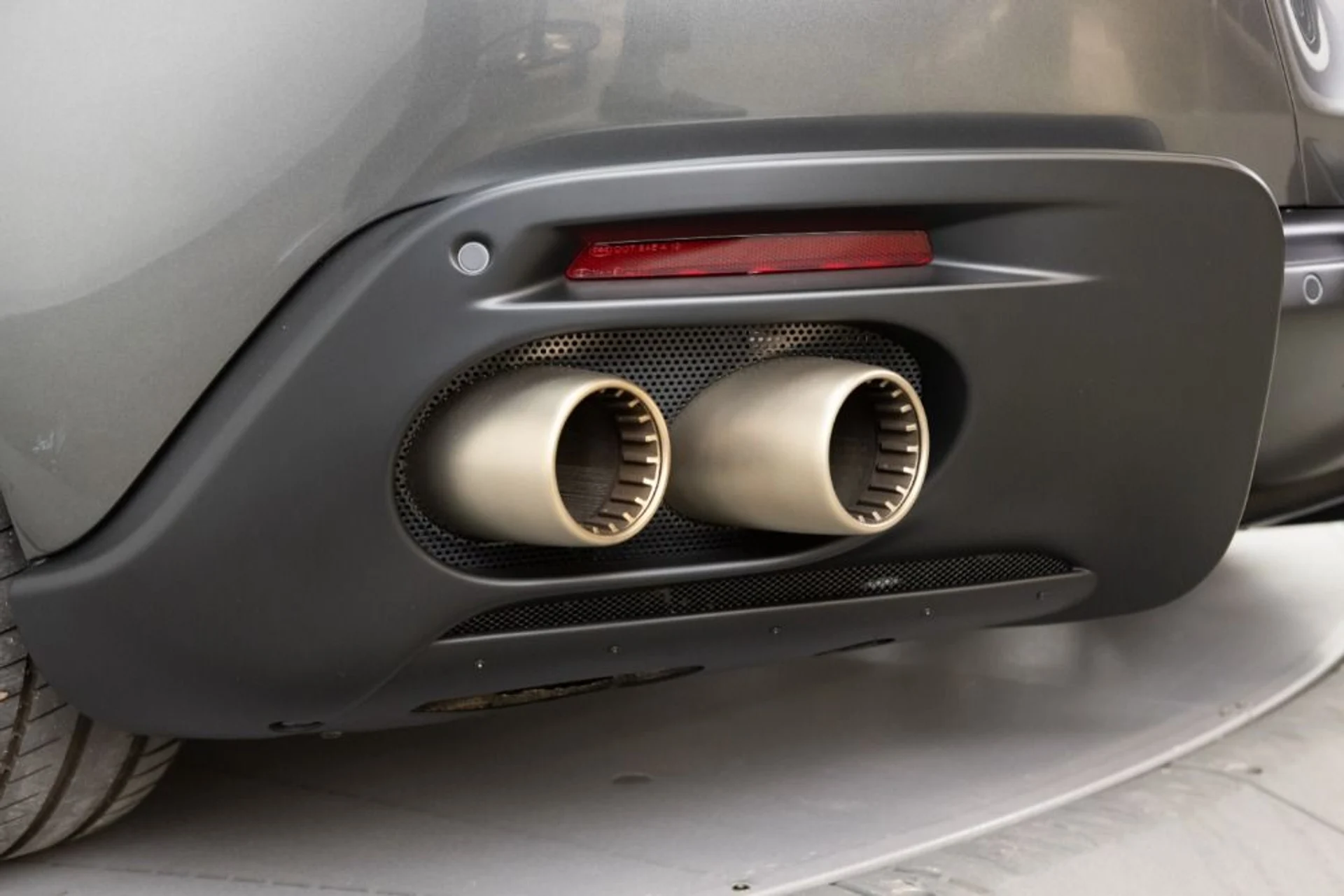 mph030_1521406495_Used_2023_Ferrari_Roma_2c379b0e5b