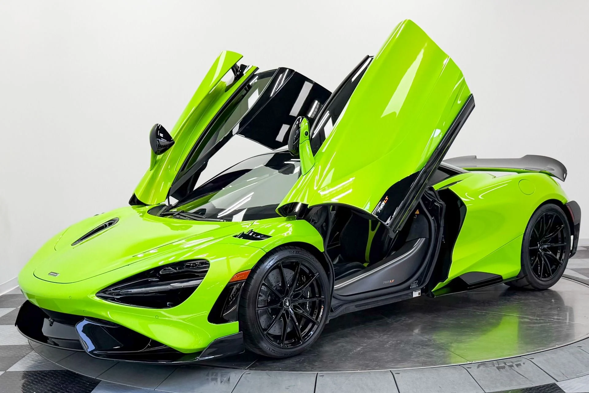 mph030_1521572477_Used_2021_Mc_Laren_765_LT_MSO_Paint_73_of_765_Built_1782927461_5cc9e7148e