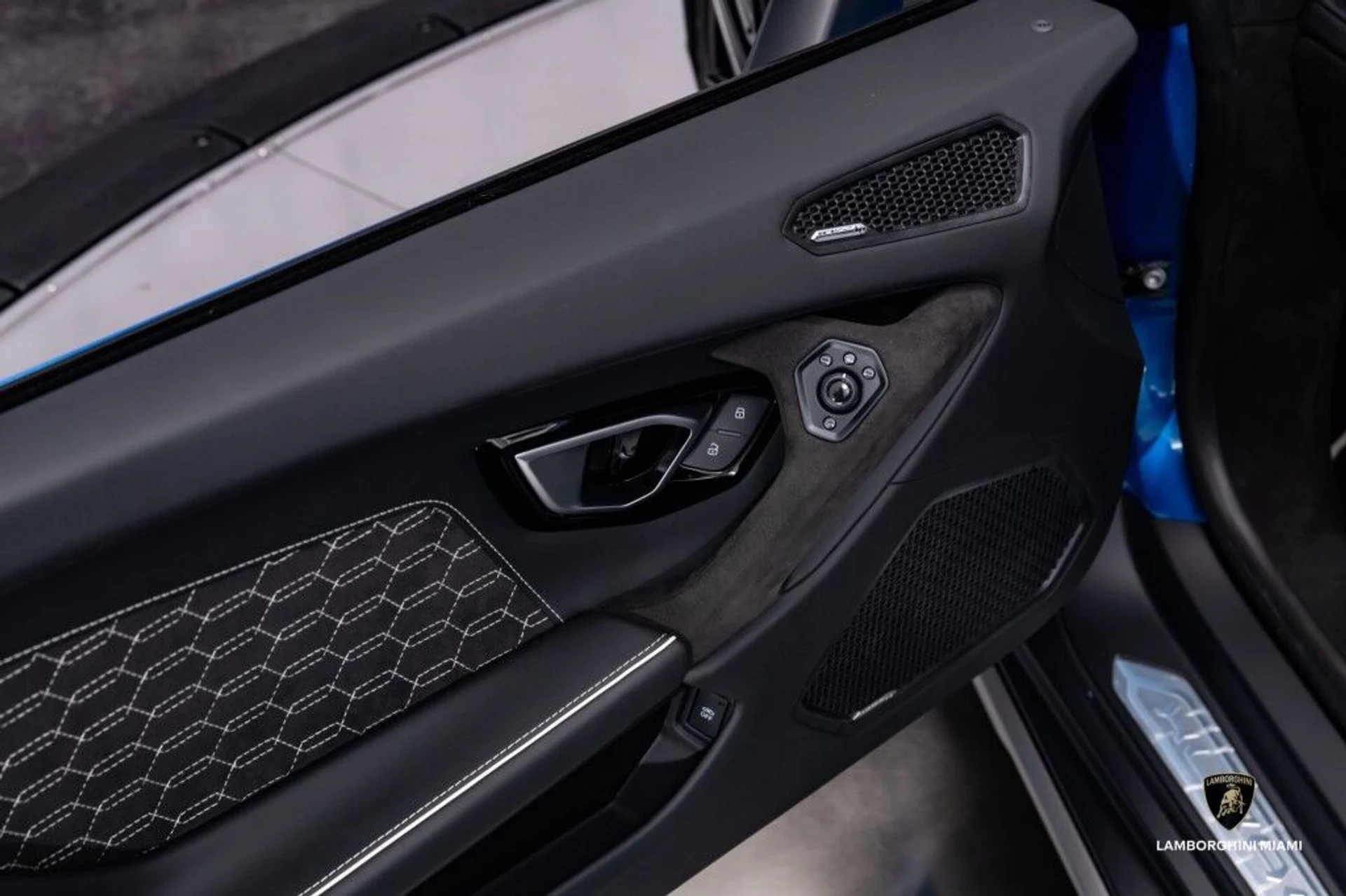 mph030_1526401640_4b5054a5be04f756979f6b5f63751001_2274e509f1