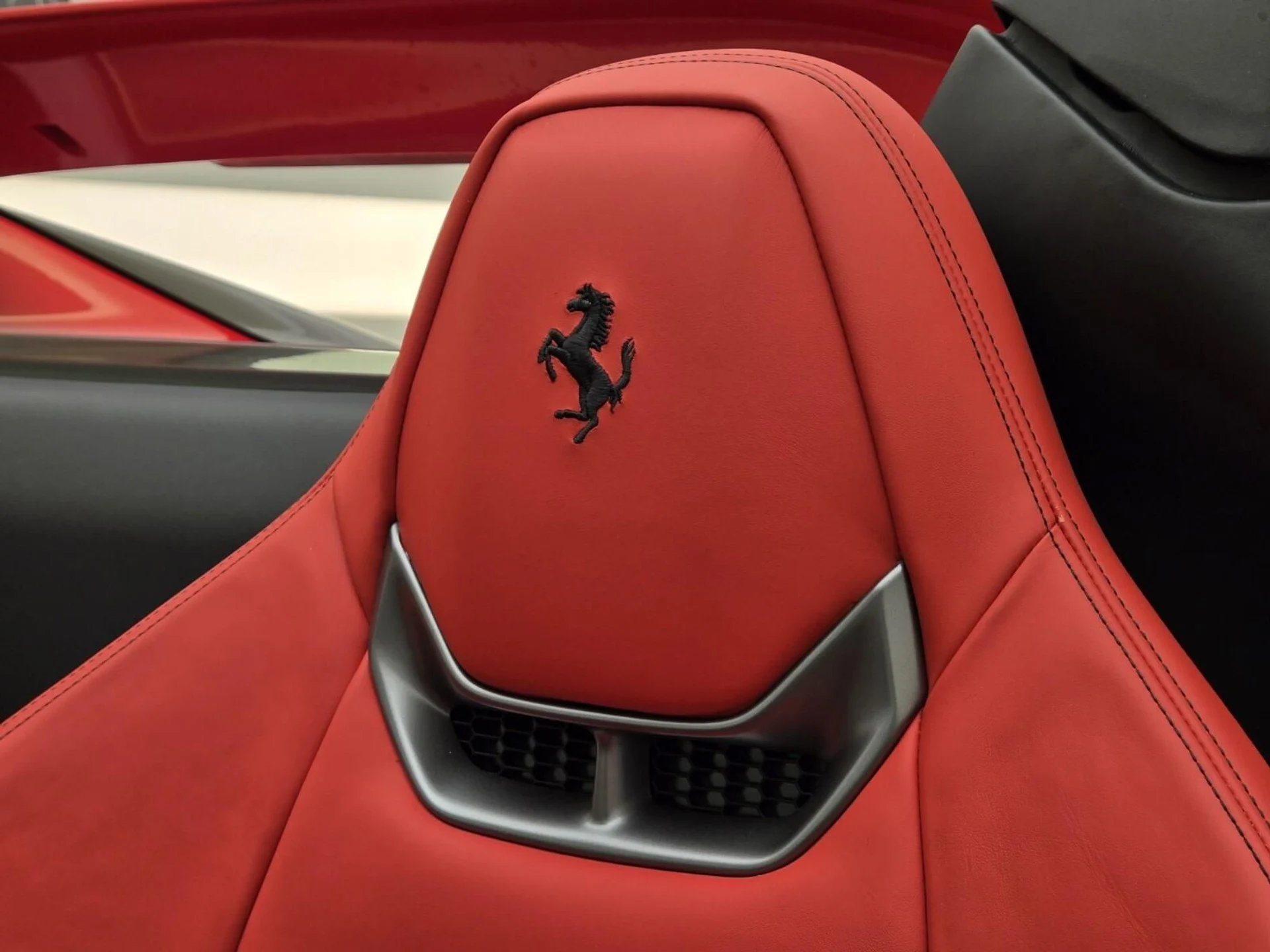 mph030_1532923961_Used_2024_Ferrari_296_GTS_1753251958_3d9d56c4d6