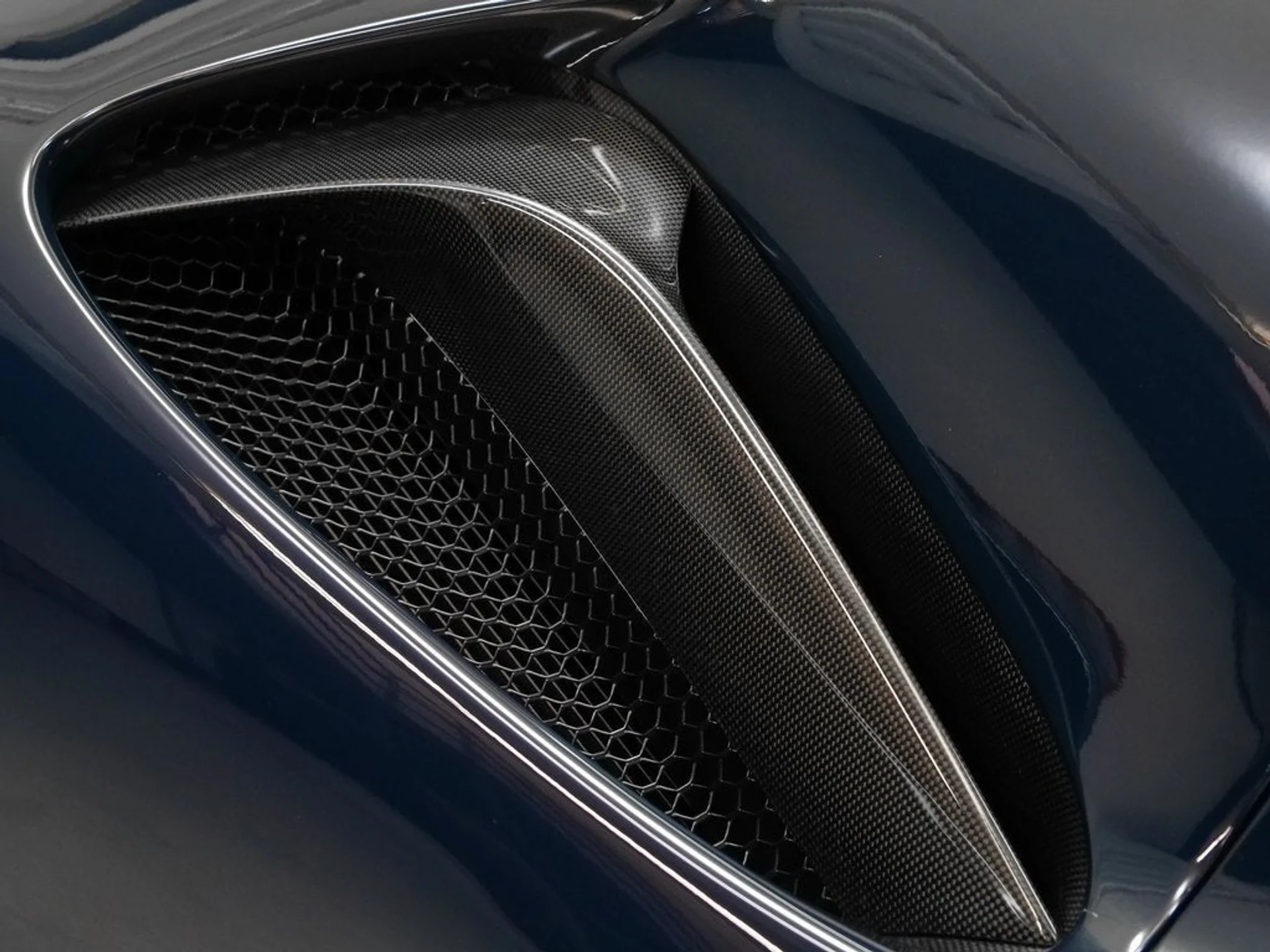 mph030_153369485_31_b8ef67e968