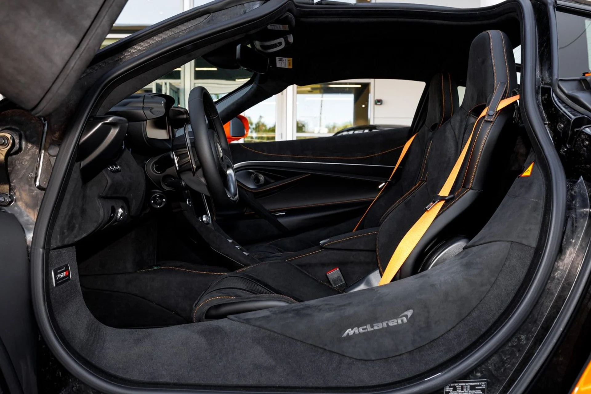 mph030_1533870768_612_p31_l_0acdda88ae