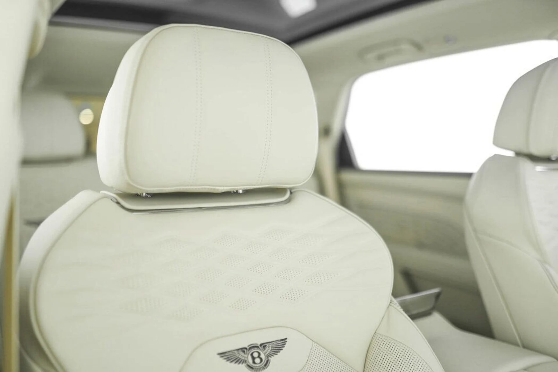 mph030_1534147384_2ce9b1905c4dacb93212af15383bf09b_904640e31d