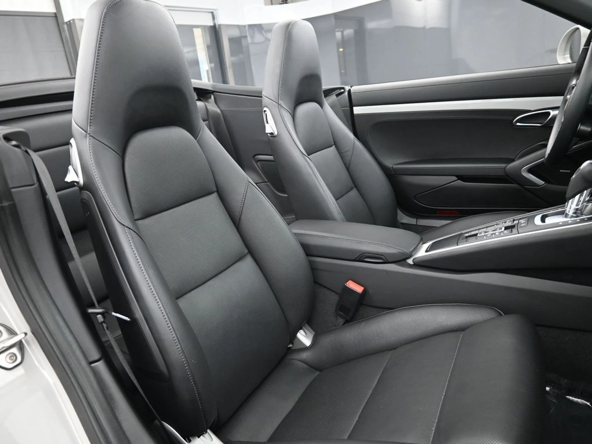 mph030_1540780787_38db69a250de0a0a80a481cd3b16c3c2_cc295a51da