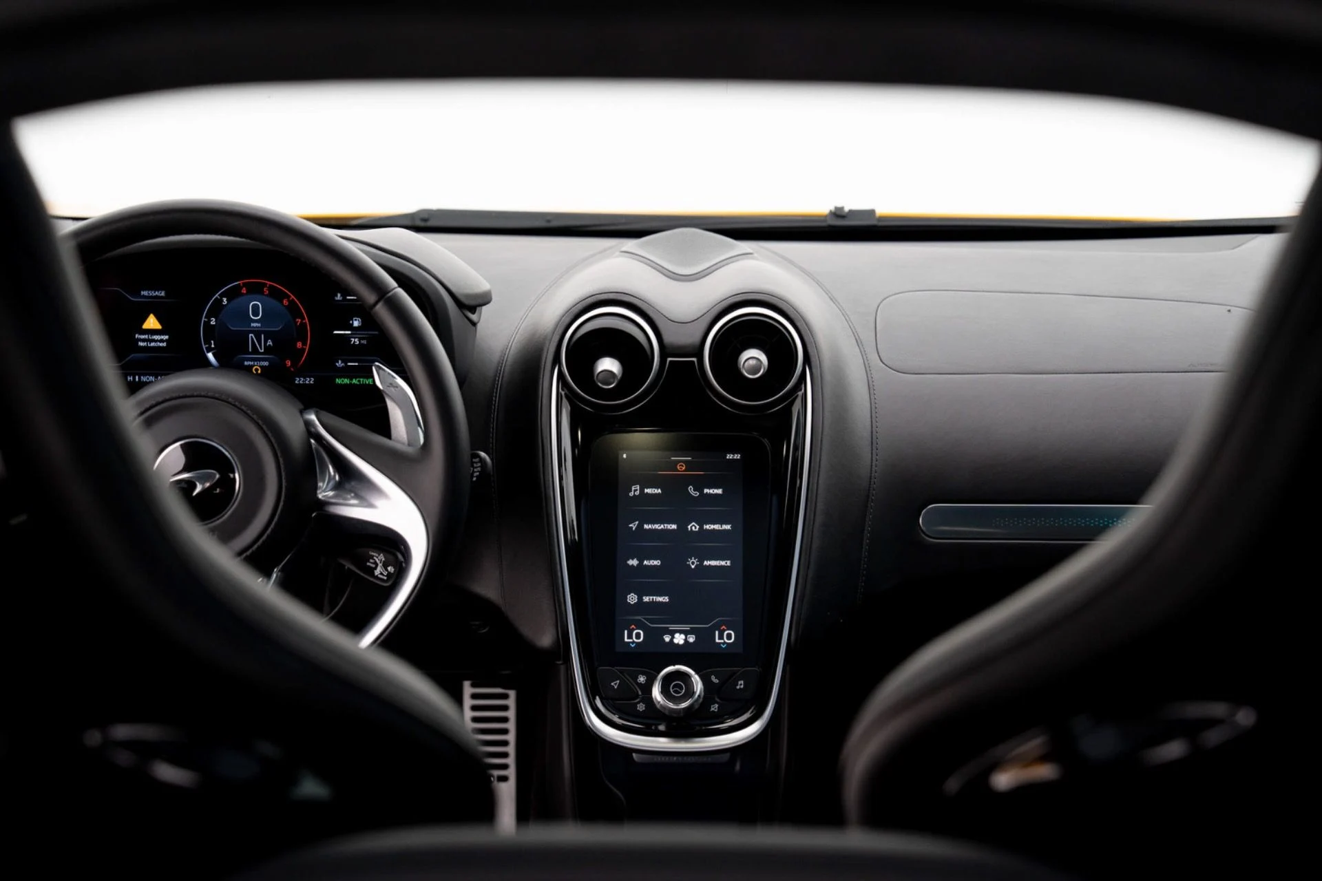 mph030_1555100016_Used_2023_Mc_Laren_GT_1774627649_8212a75747