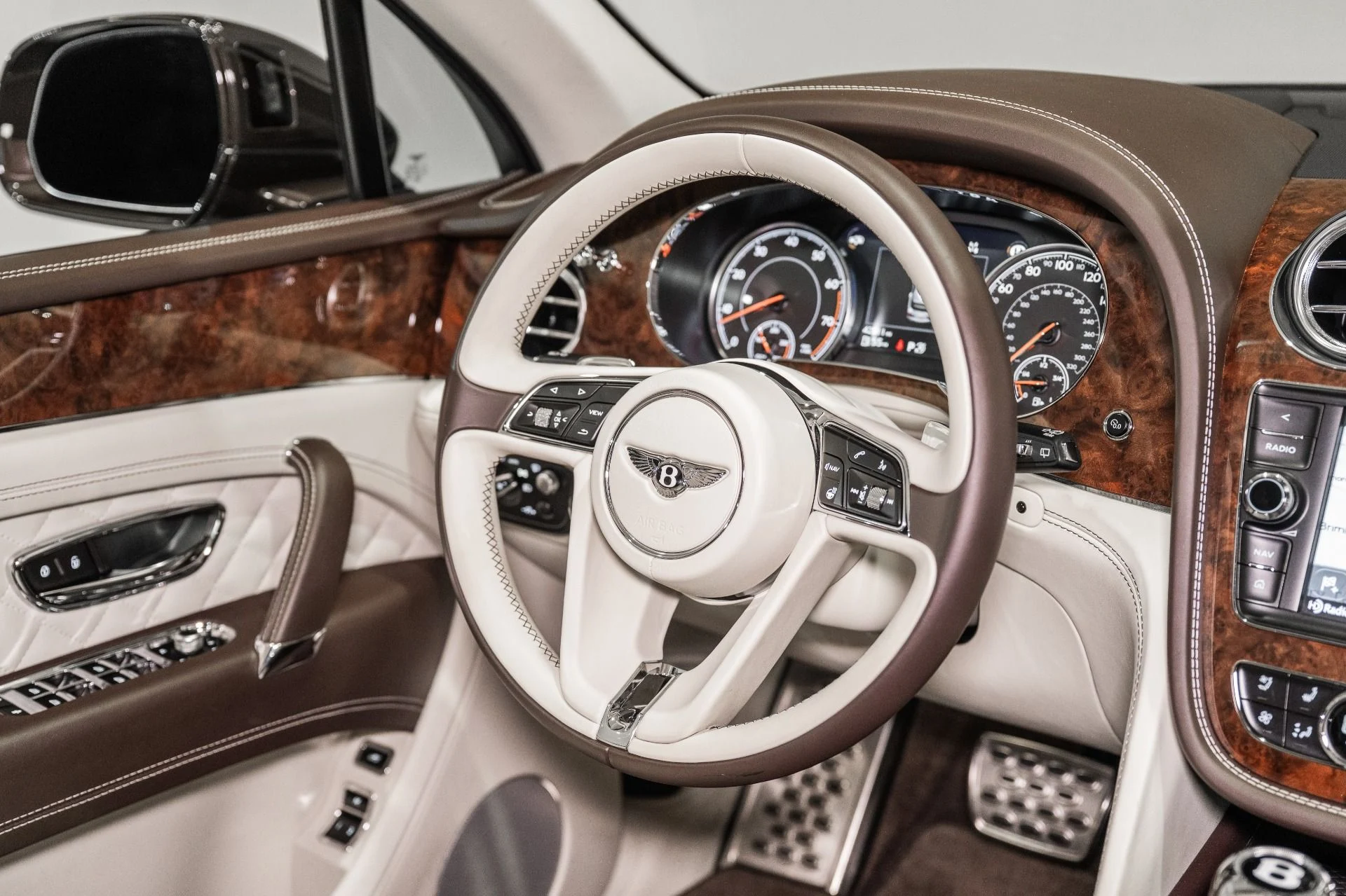 mph030_1564121958_Used_2017_Bentley_Bentayga_W12_1791218079_f9d644ff9a