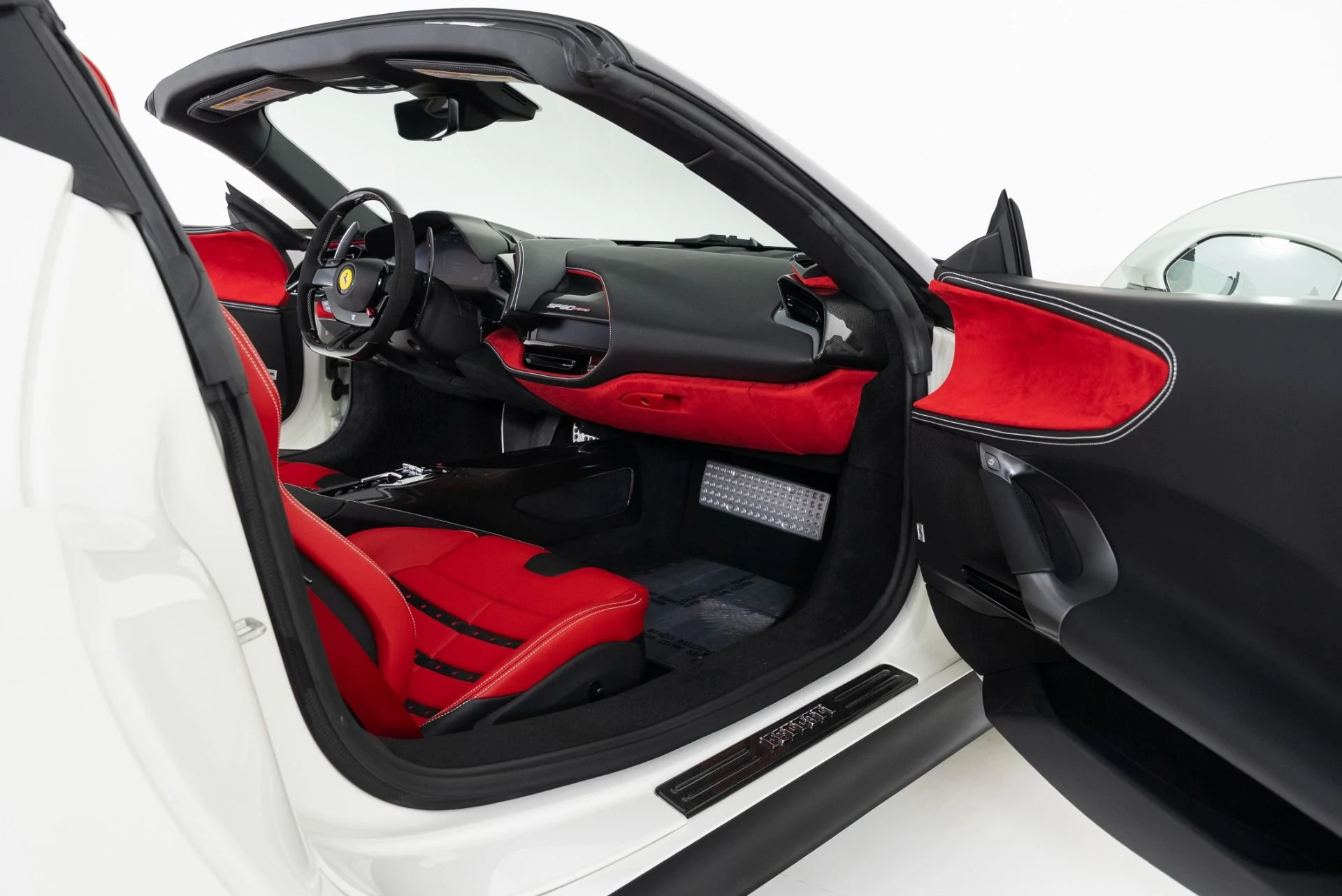mph030_1564761245_Used_2024_Ferrari_SF_90_Spider_1755801527_b74d848387
