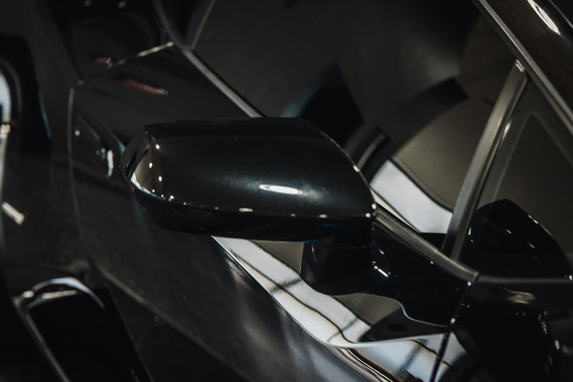 mph030_1565206058_Used_2017_Lamborghini_Huracan_LP_610_4_1775435586_fa4b2a9ade