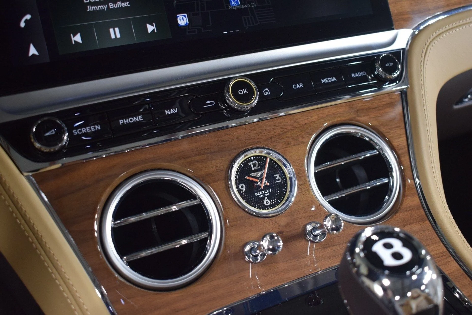 mph030_156857166_316501d53763f129f49e9627a7a7cabex_67a6ce9409