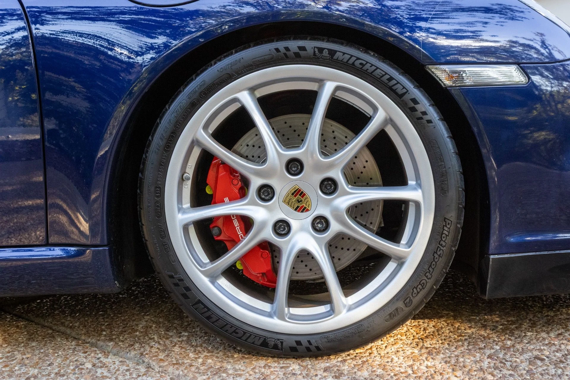mph030_1569996636_Used_2007_Porsche_911_GT_3_1791996870_de818cbf7d