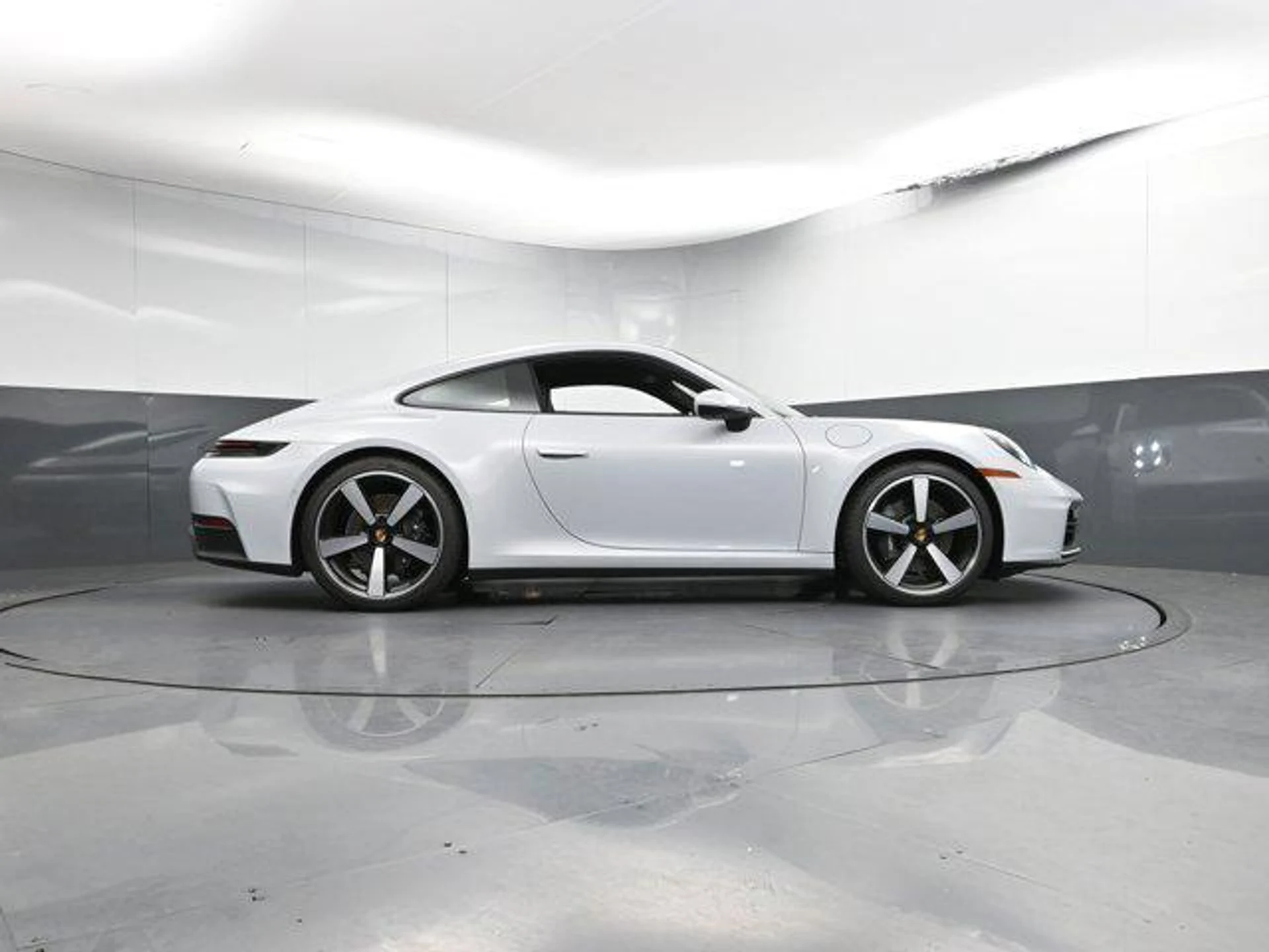 mph030_157005642_q9_Rn3le_G60_PNH_Wku_Kd_D9_J75t_Sw_f55494b1d2