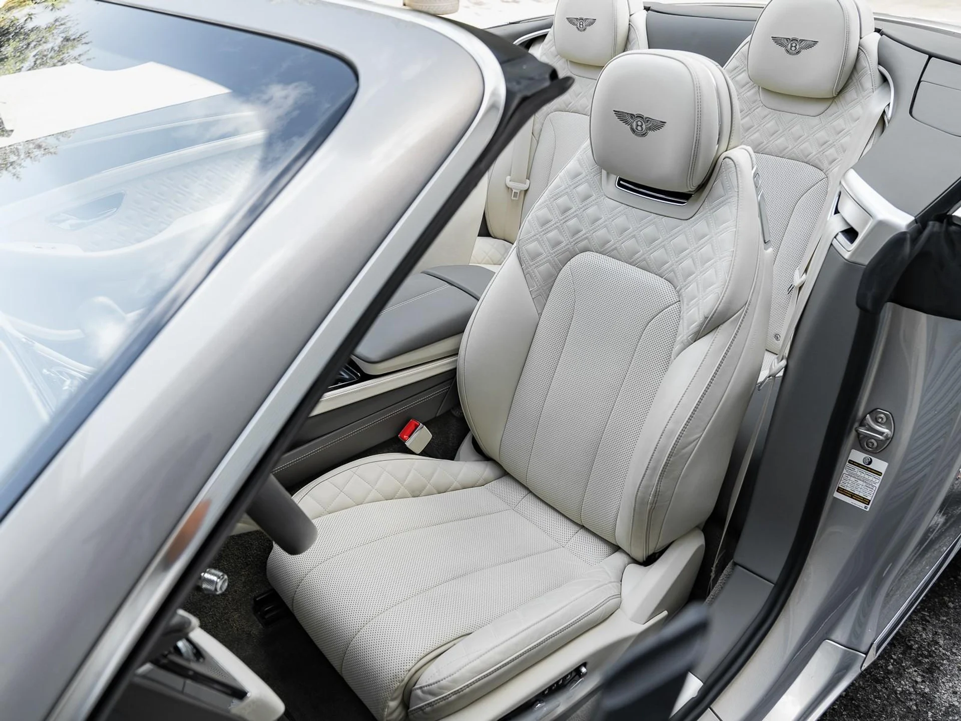 mph030_1570612780_Used_2022_Bentley_Continental_GT_V8_1771851985_899a58052e