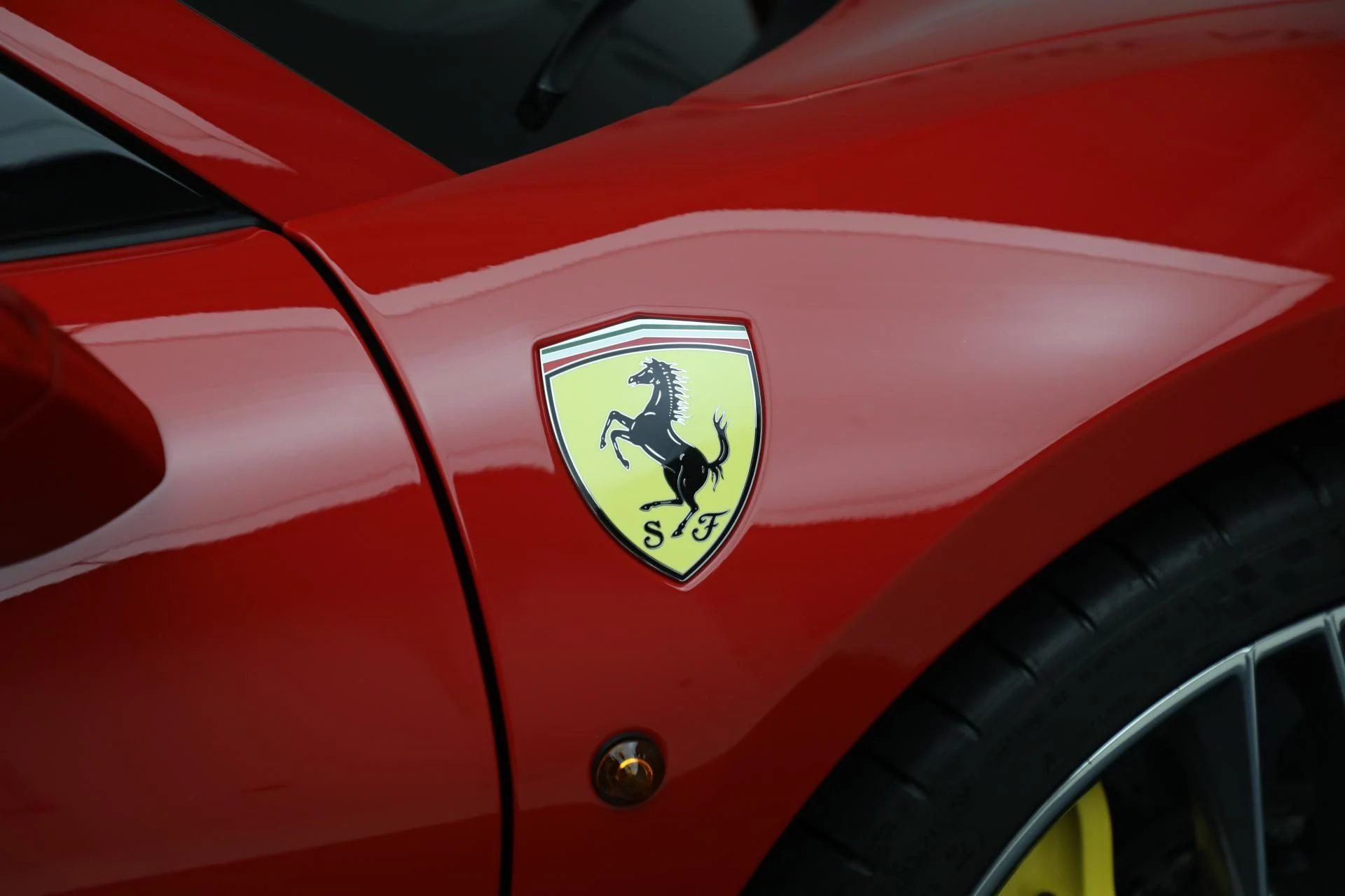 mph030_1579326726_Used_2018_Ferrari_488_Spider_69a26ae5be