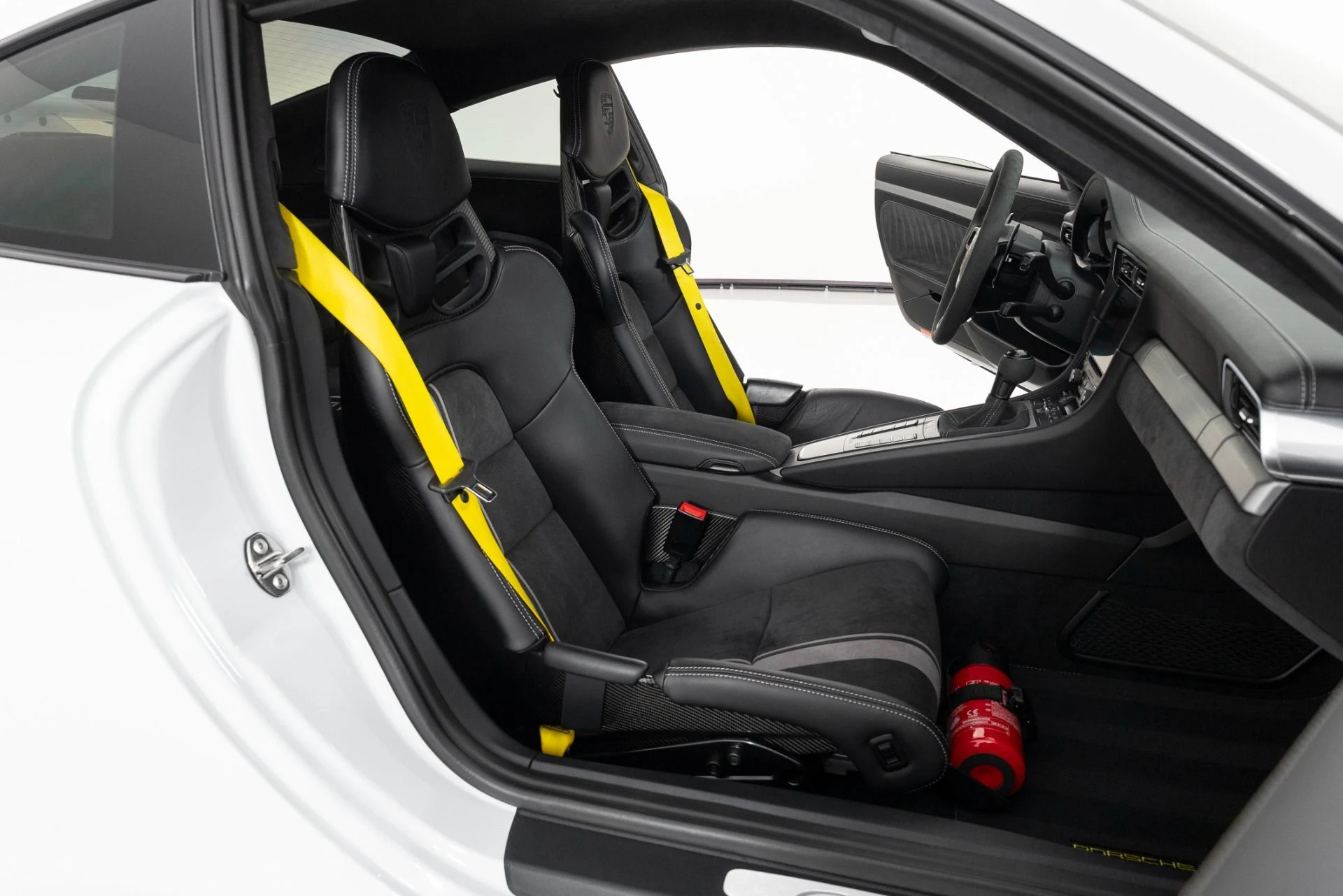 mph030_1582154425_Used_2018_Porsche_911_GT_3_1758566977_3ce2e9f126