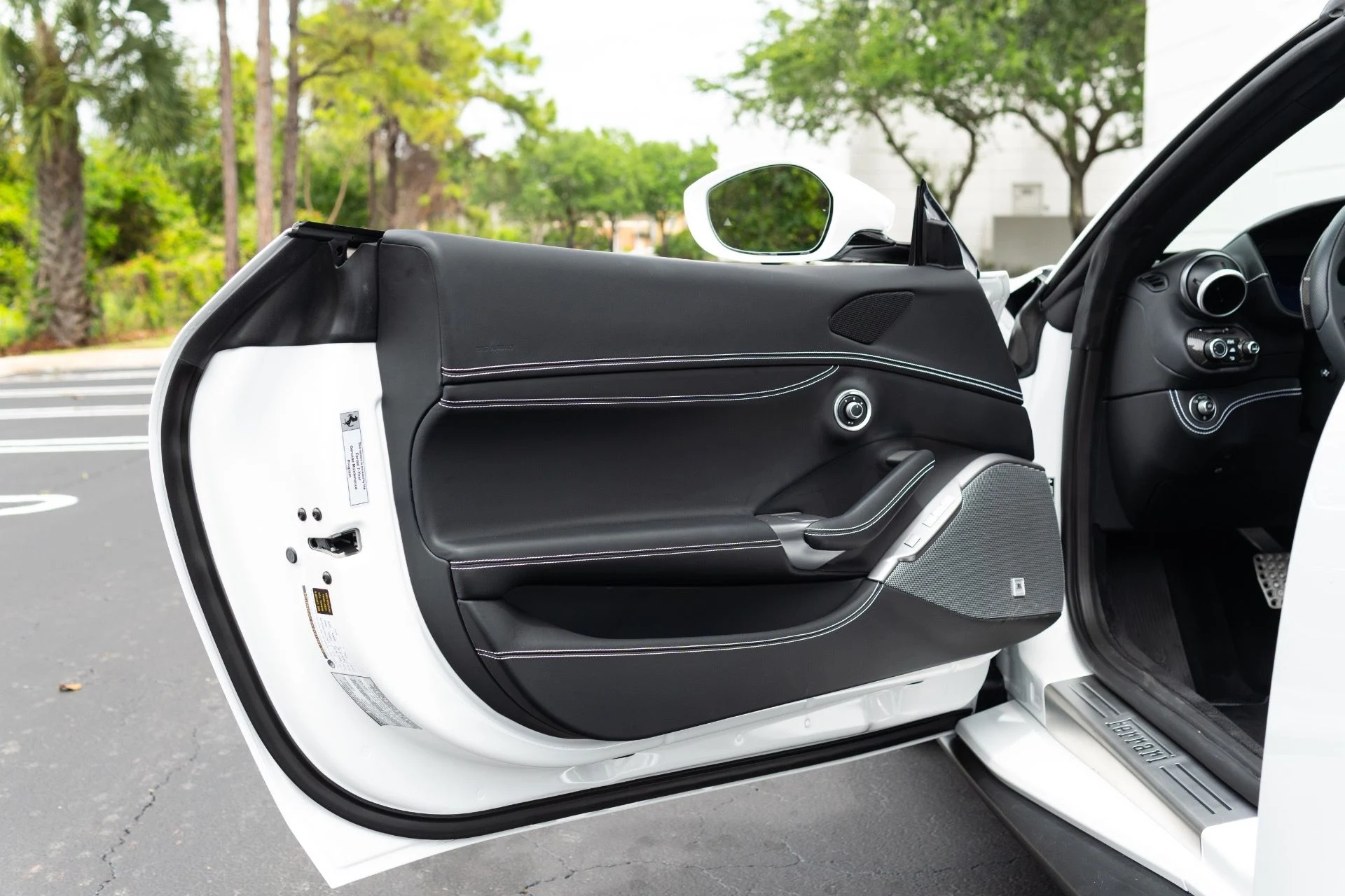 mph030_1584816402_Used_2023_Ferrari_Portofino_M_1775657761_92a37ee314