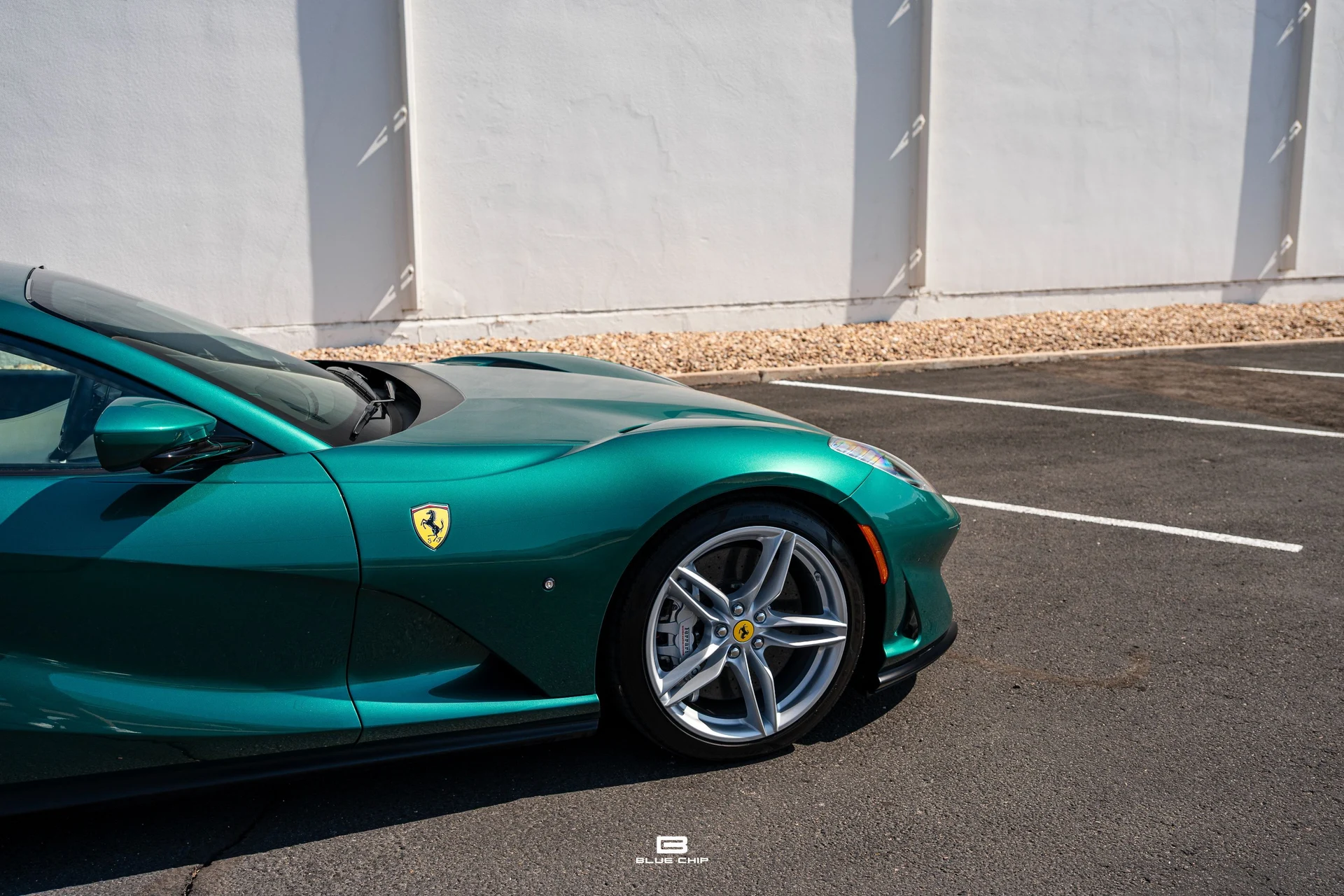 mph030_158747869_6a612ffe82475574b0fe3e1b_23798_202022_20_Ferrari_20812_20_GTS_20_Verde_20_British_31_7b6a077861