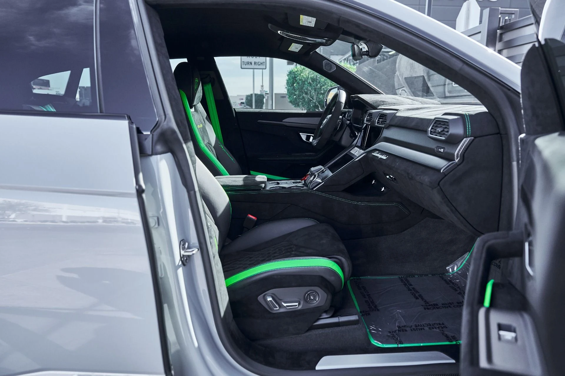 mph030_1601132542_Used_2024_Lamborghini_Urus_Performante_1772849070_38582009a2