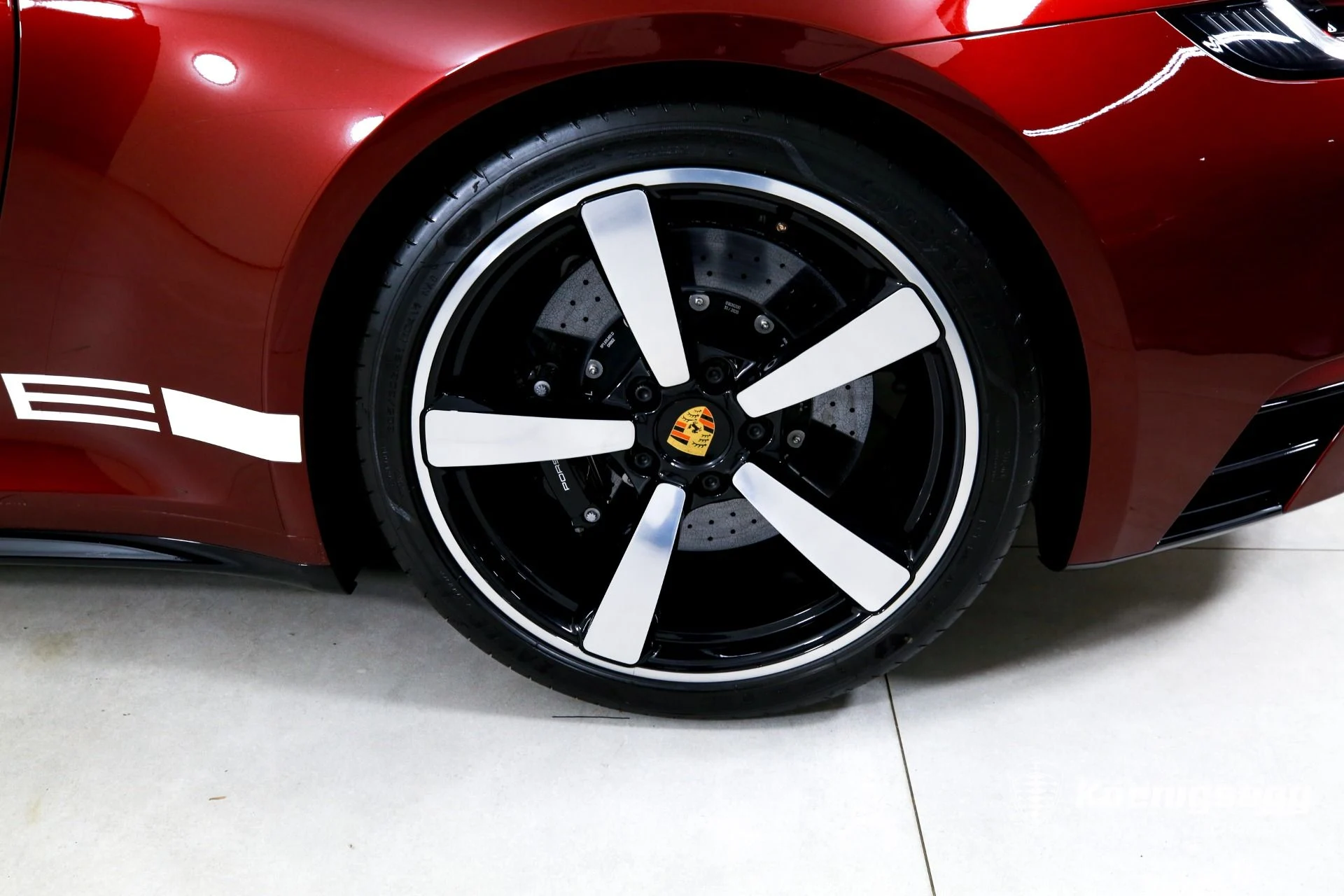 mph030_1603007061_Used_2021_Porsche_911_Targa_4_S_Heritage_Design_Edition_1761056458_0f0c21f4cd