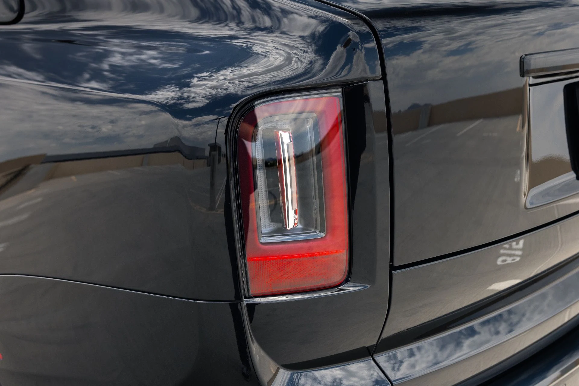 mph030_1604733536_Used_2026_Rolls_Royce_Cullinan_1782343213_adae3b72cd