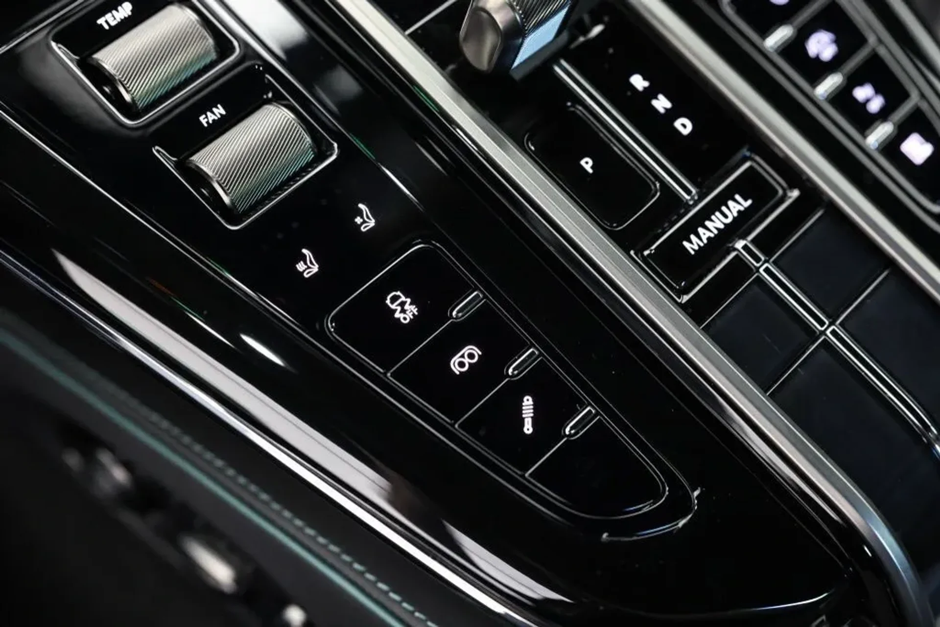 mph030_161661722_932xk9f8lpgq9bza70i23rpleaes_d1cbaf47b9